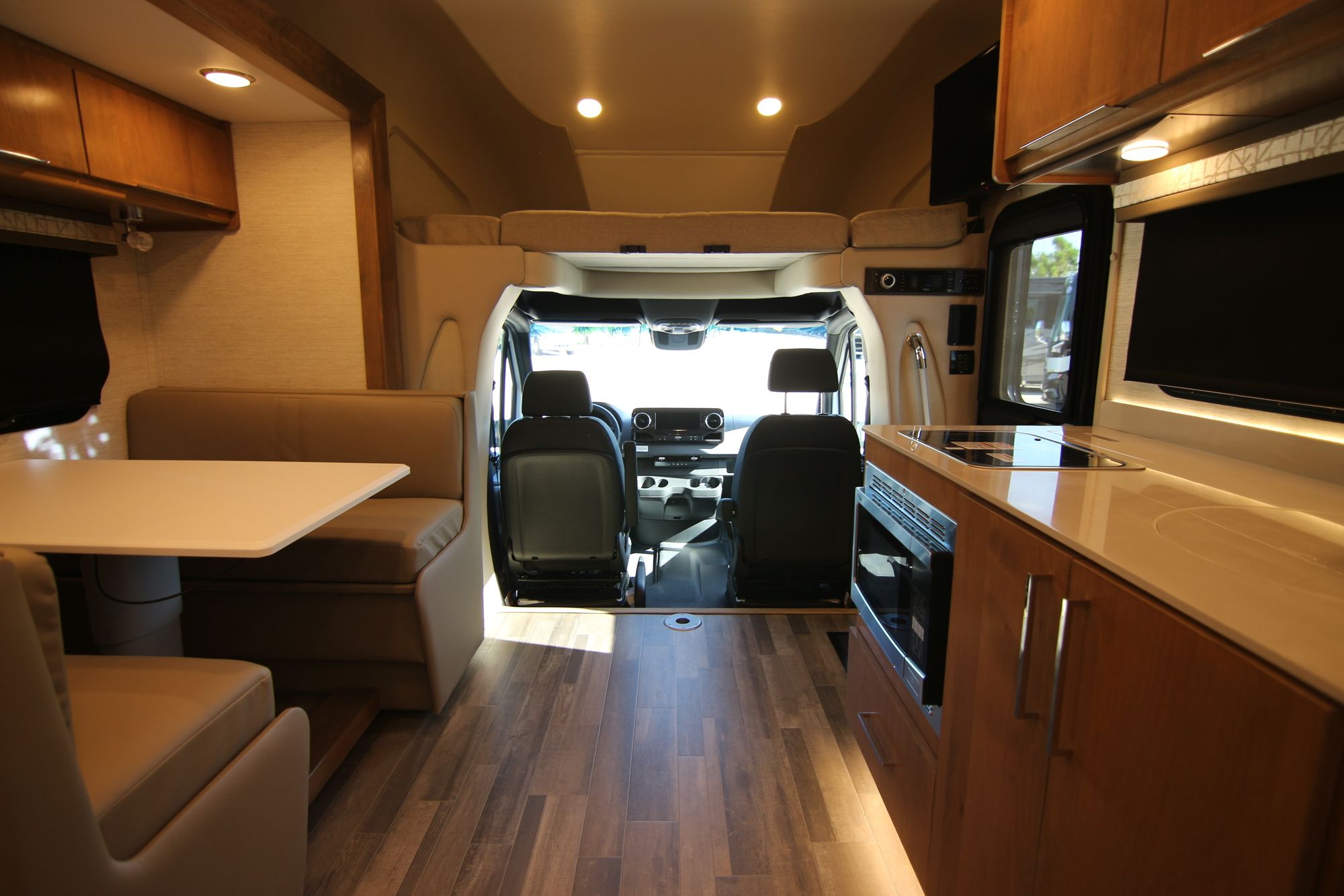 New 2020 Tiffin Motor Homes Wayfarer 25RW Class C  For Sale