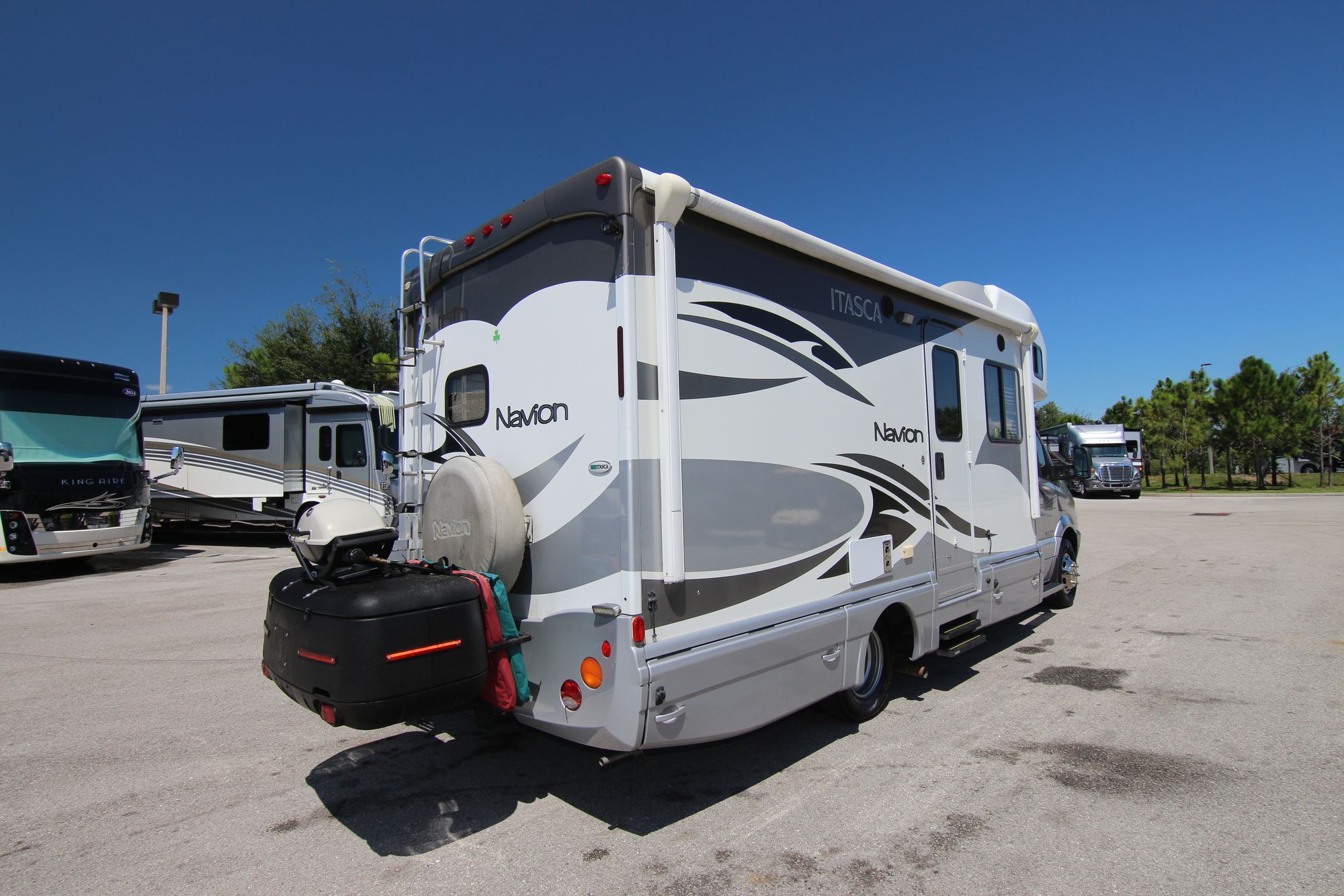 Used 2010 Winnebago Navion 24A Class C  For Sale