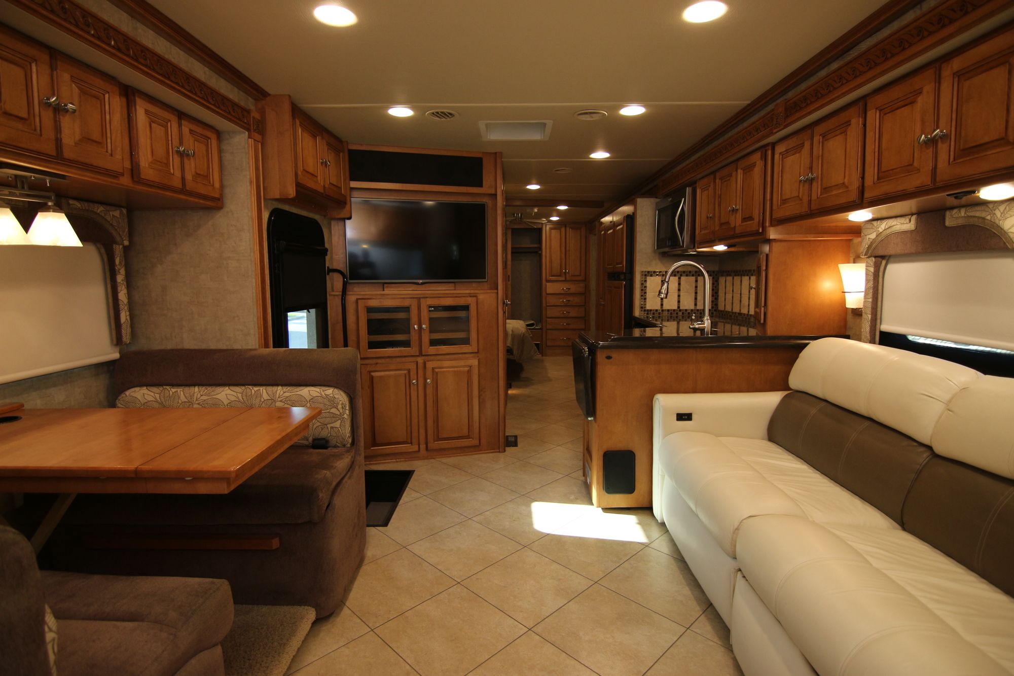 Used 2015 Winnebago Adventurer 35P Class A  For Sale
