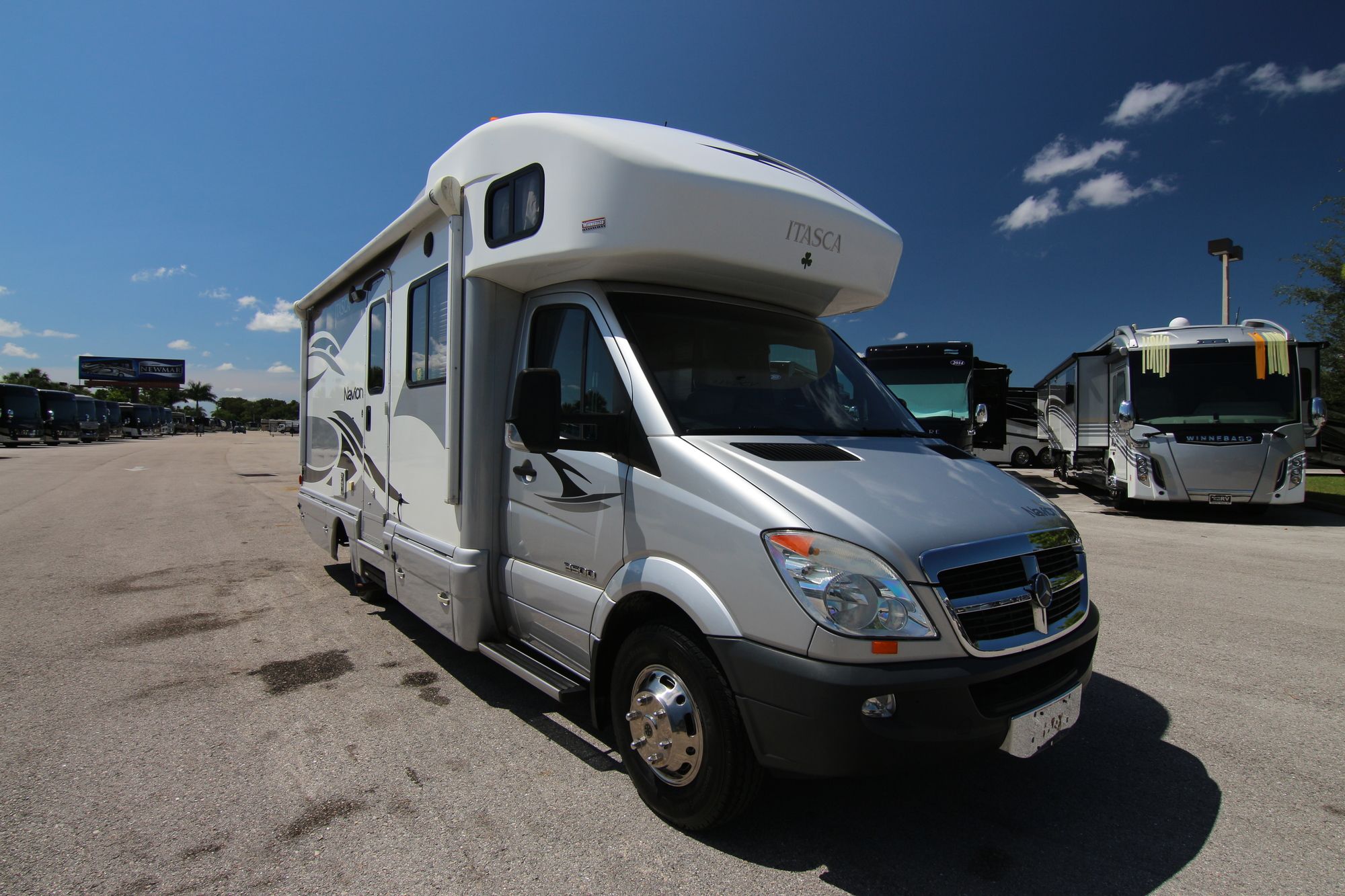 Used 2010 Winnebago Navion 24A Class C  For Sale