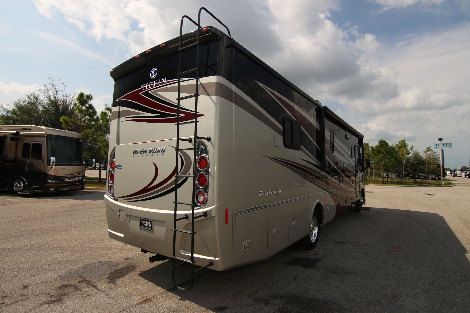 Used 2018 Tiffin Motor Homes Allegro 36LA Class A  For Sale