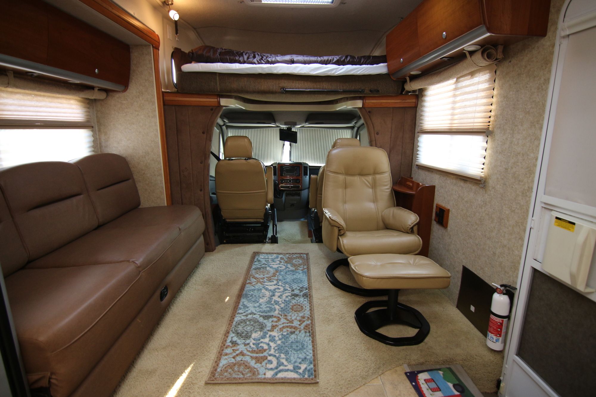 Used 2010 Winnebago Navion 24A Class C  For Sale