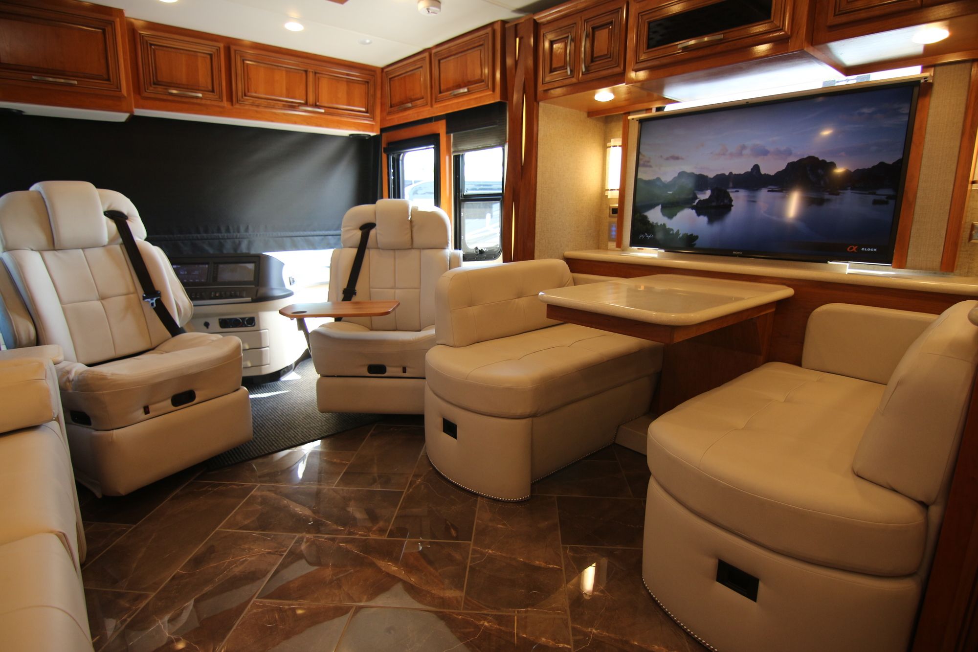 Used 2018 Newmar New Aire 3343 Class A  For Sale