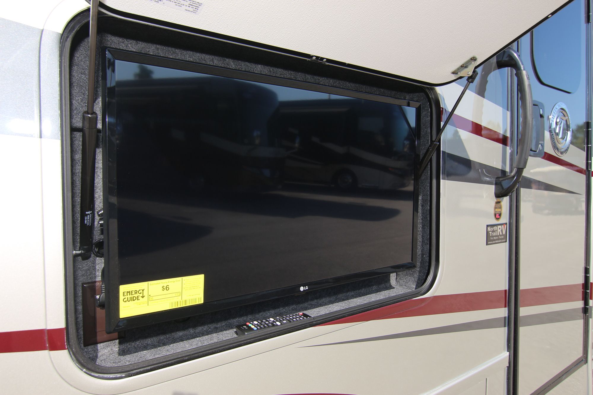 New 2020 Tiffin Motor Homes Wayfarer 25RW Class C  For Sale