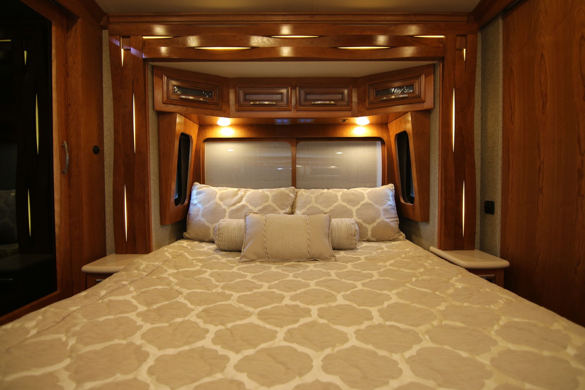 Used 2018 Newmar New Aire 3343 Class A  For Sale