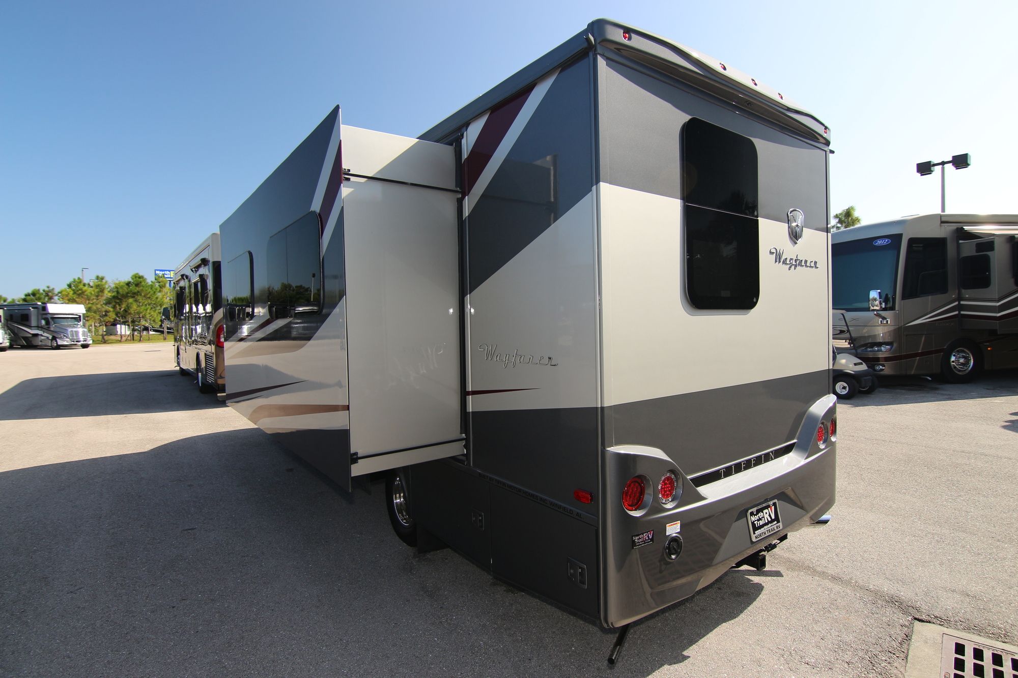 New 2020 Tiffin Motor Homes Wayfarer 25RW Class C  For Sale