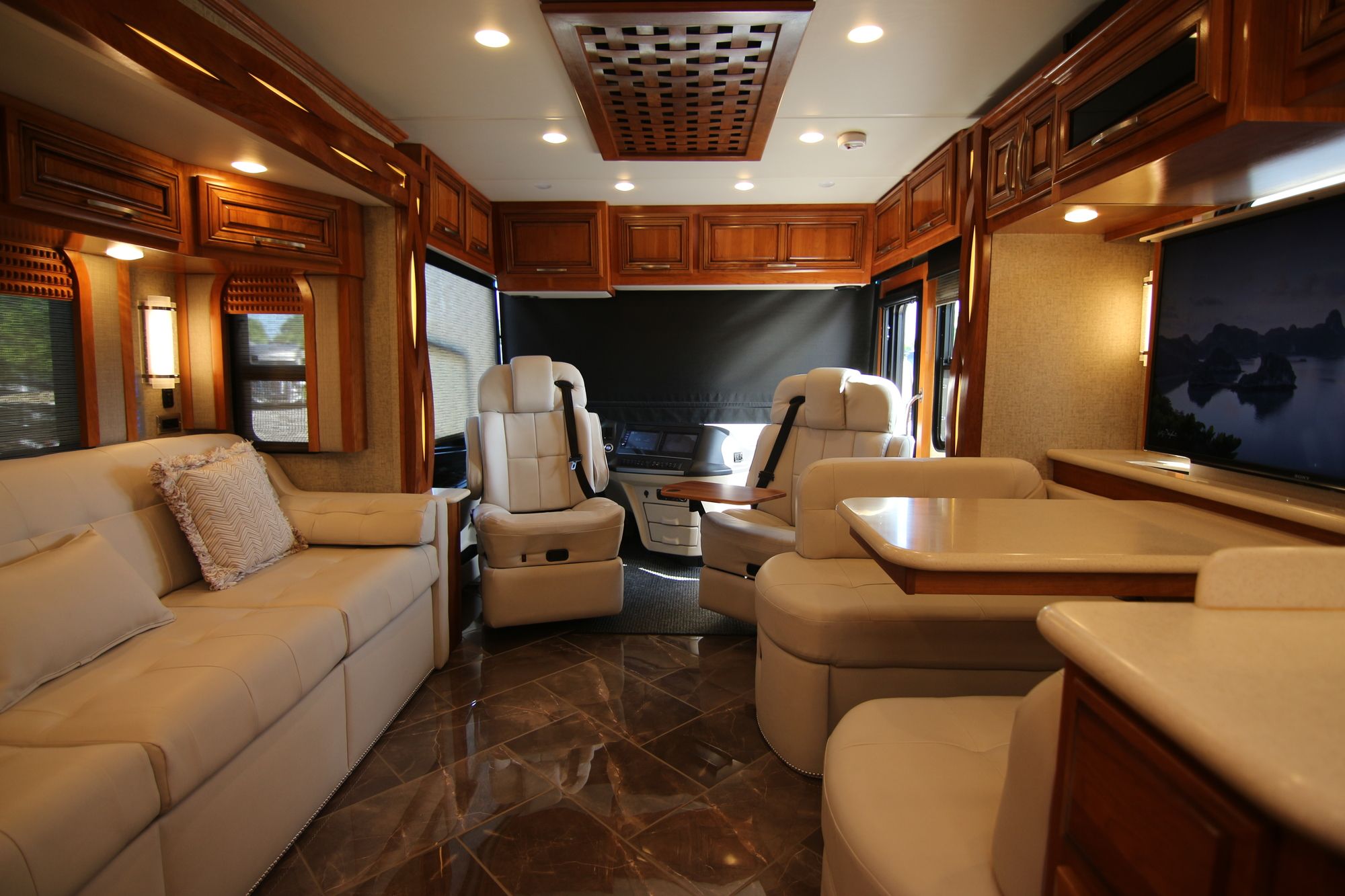Used 2018 Newmar New Aire 3343 Class A  For Sale