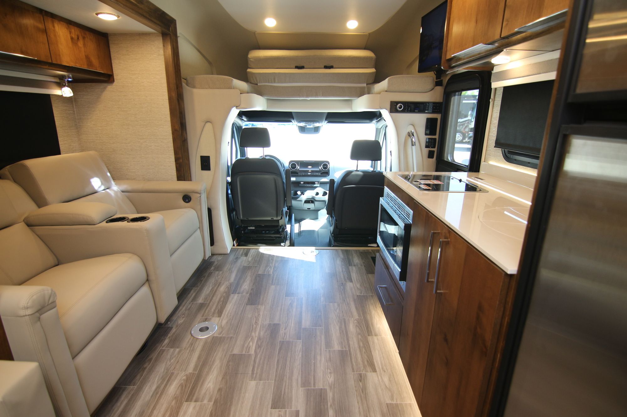 New 2020 Tiffin Motor Homes Wayfarer 25RW Class C  For Sale