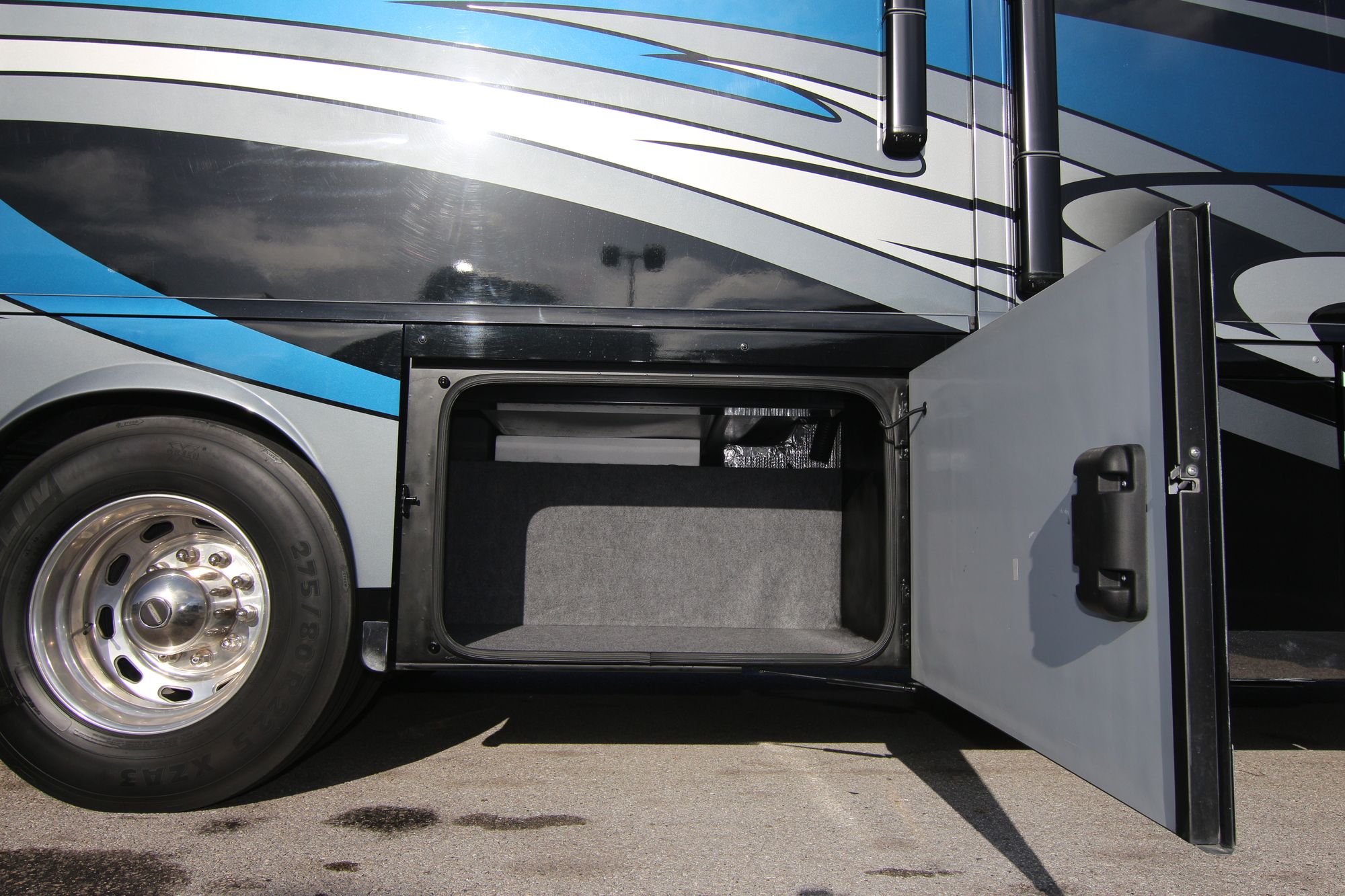 Used 2014 Itasca Ellipse 42GD Class A  For Sale