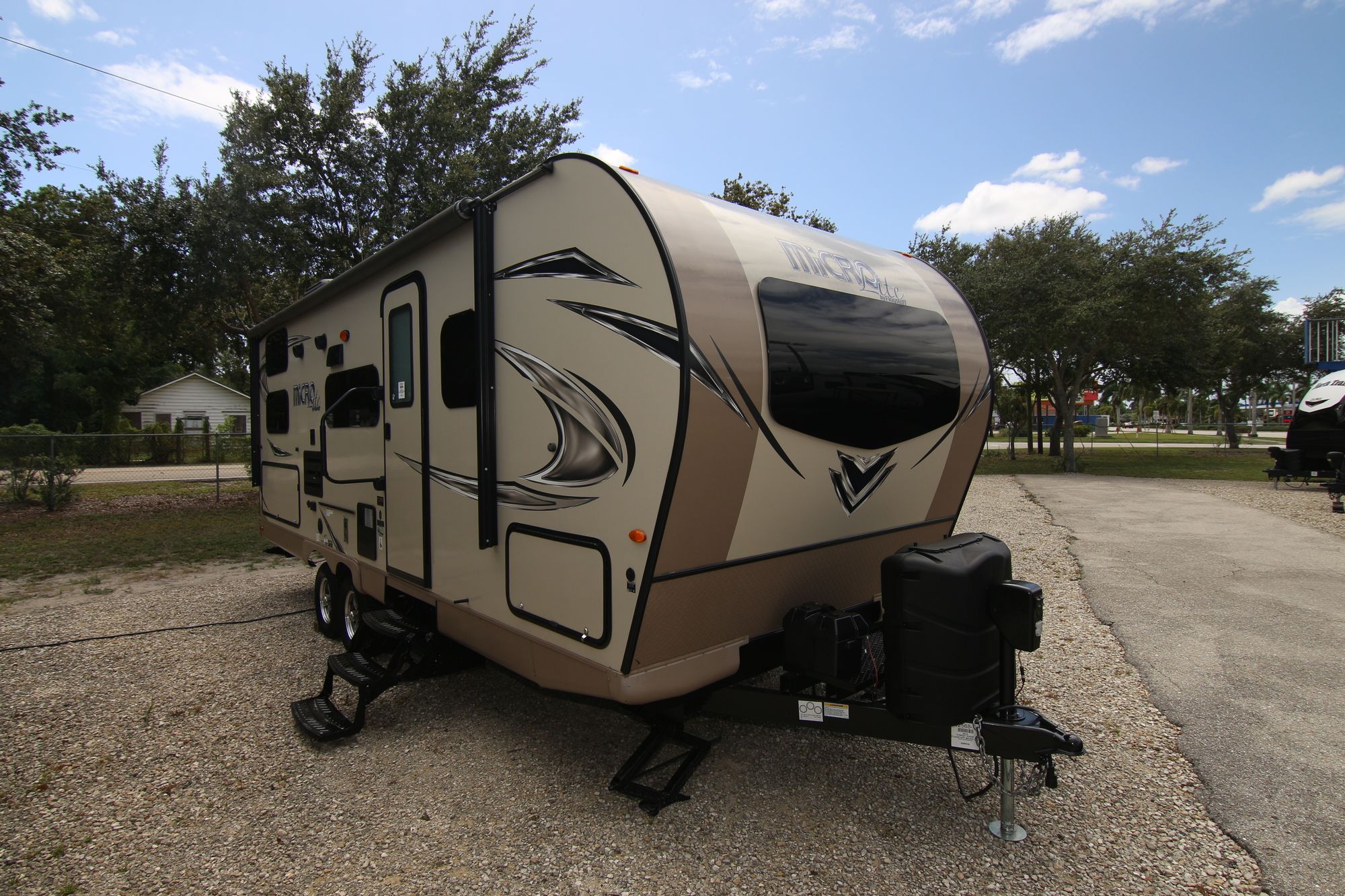 Used 2019 Forest River Flagstaff 25BRDS Travel Trailer  For Sale