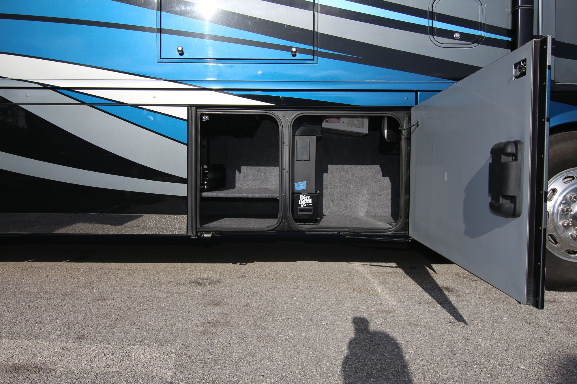 Used 2014 Itasca Ellipse 42GD Class A  For Sale