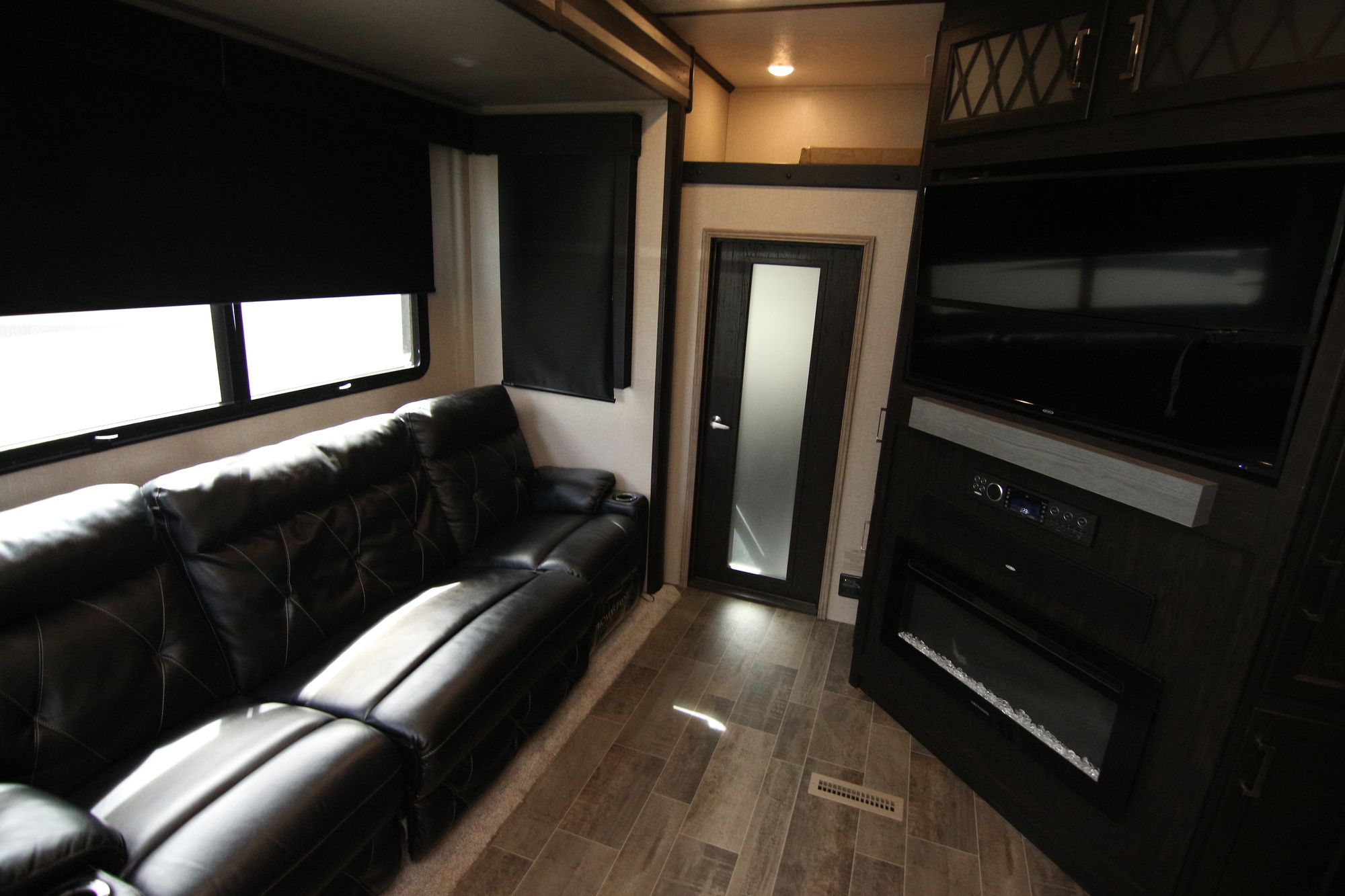 Used 2018 Keystone Fuzion M371 Fifth Wheel  For Sale