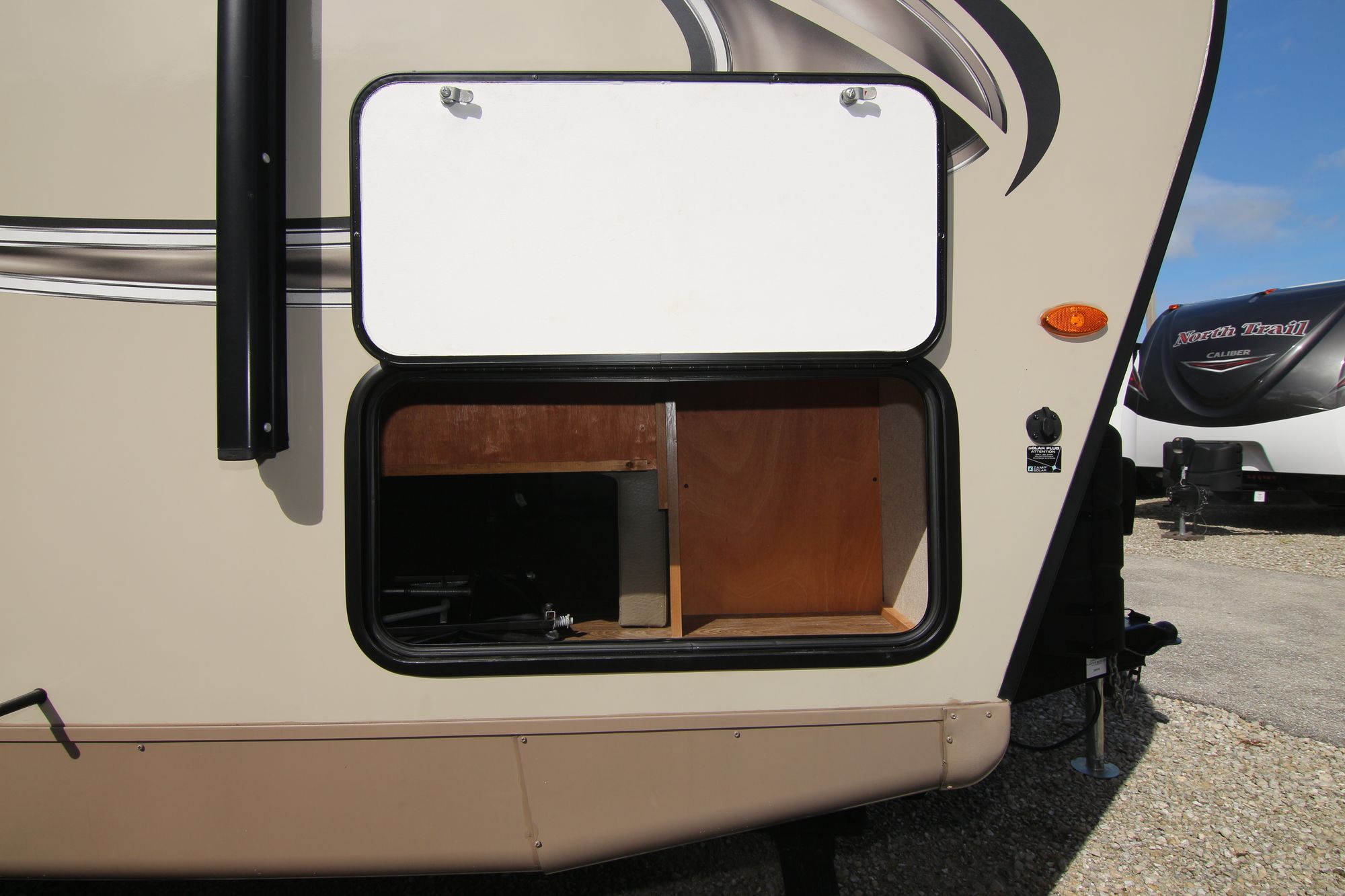 Used 2019 Forest River Flagstaff 25BRDS Travel Trailer  For Sale