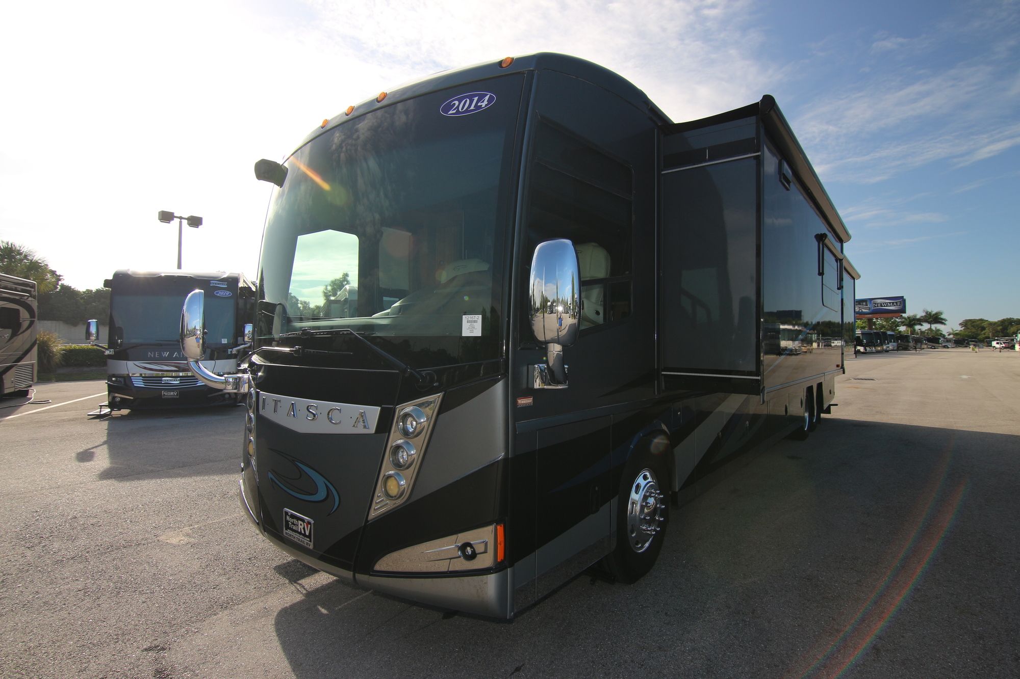 Used 2014 Itasca Ellipse 42GD Class A  For Sale