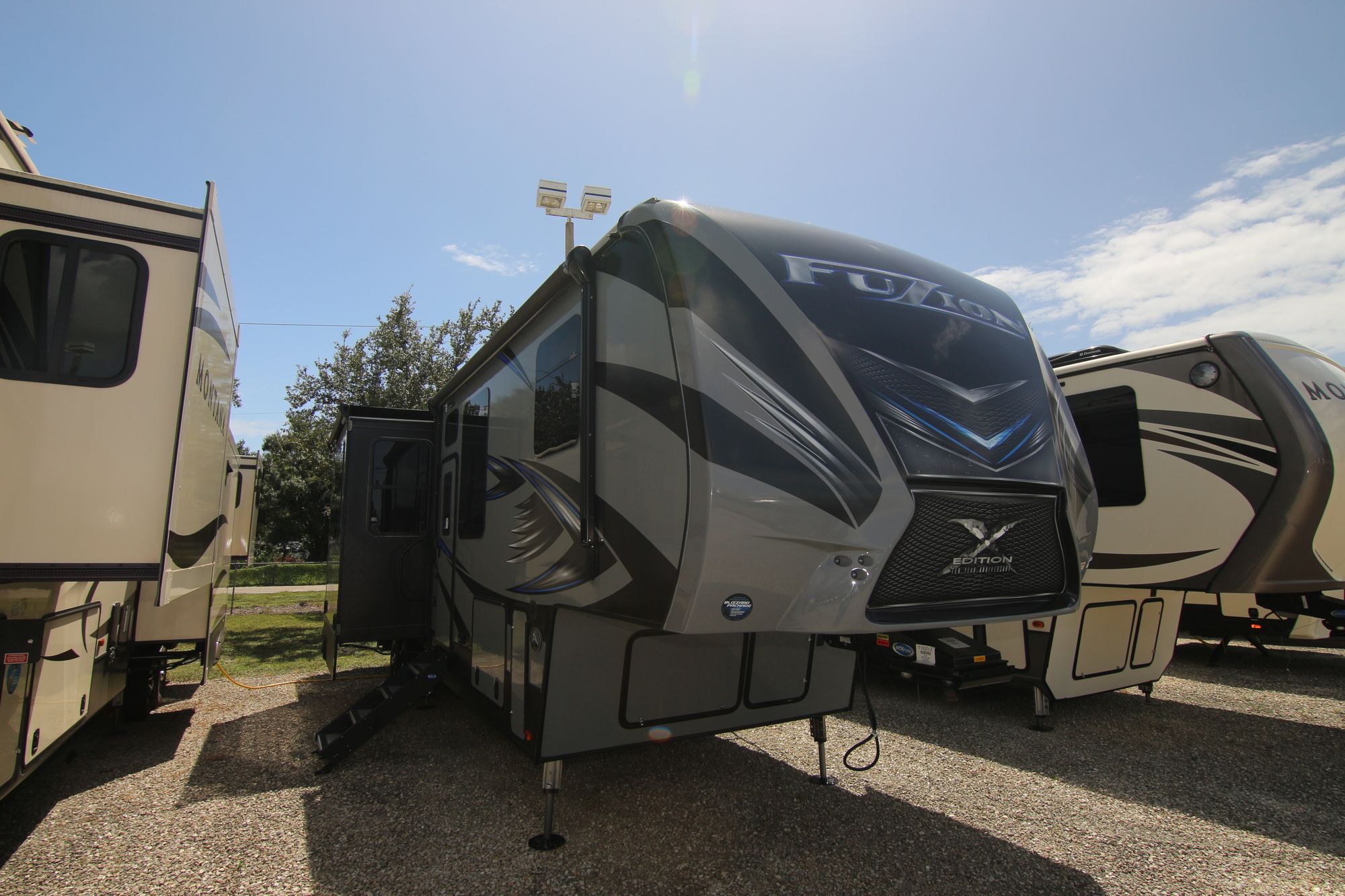 Used 2018 Keystone Fuzion M371 Fifth Wheel  For Sale