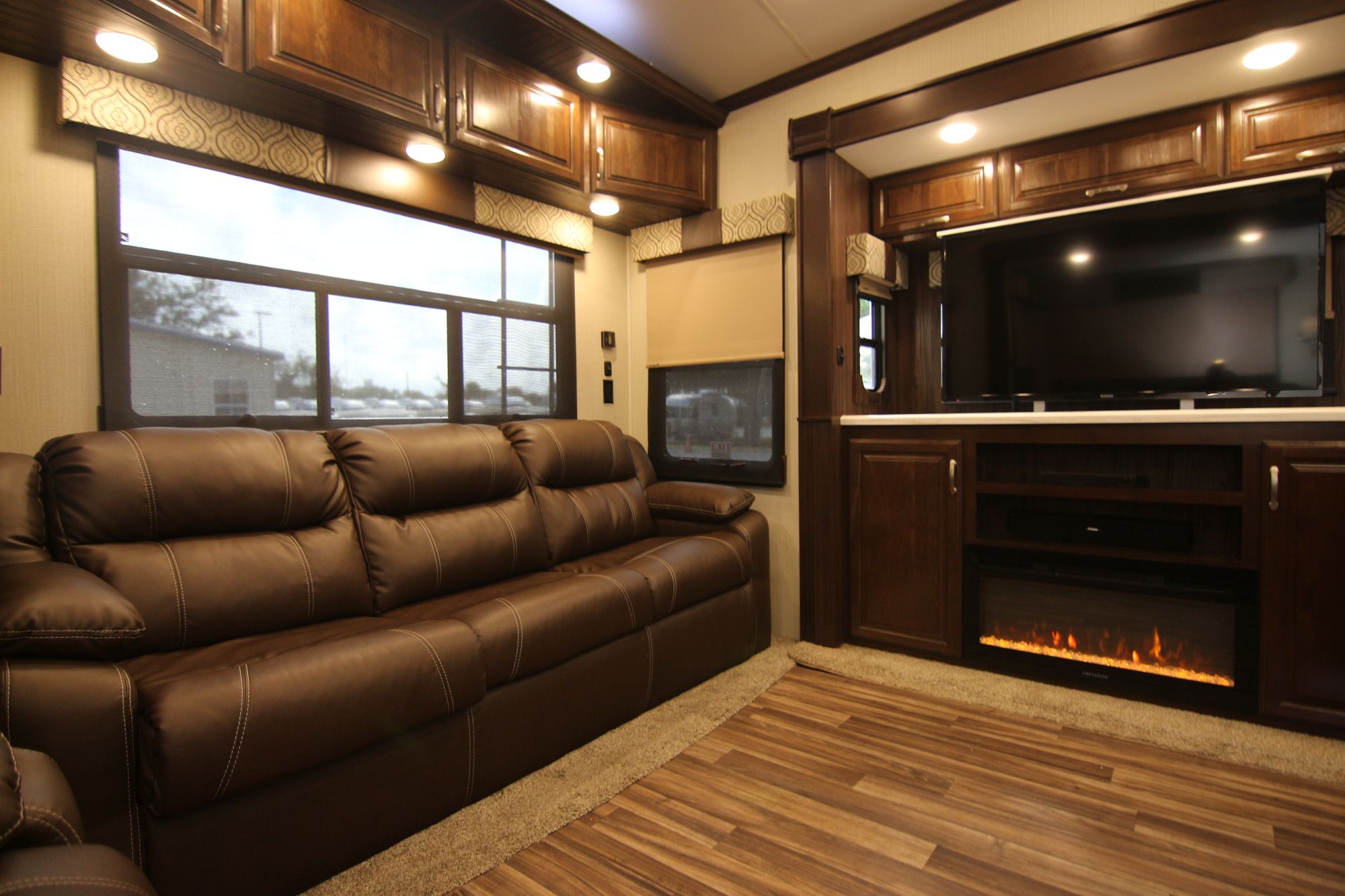 Used 2018 Forest River Cardinal 3350RL Fifth Wheel  For Sale