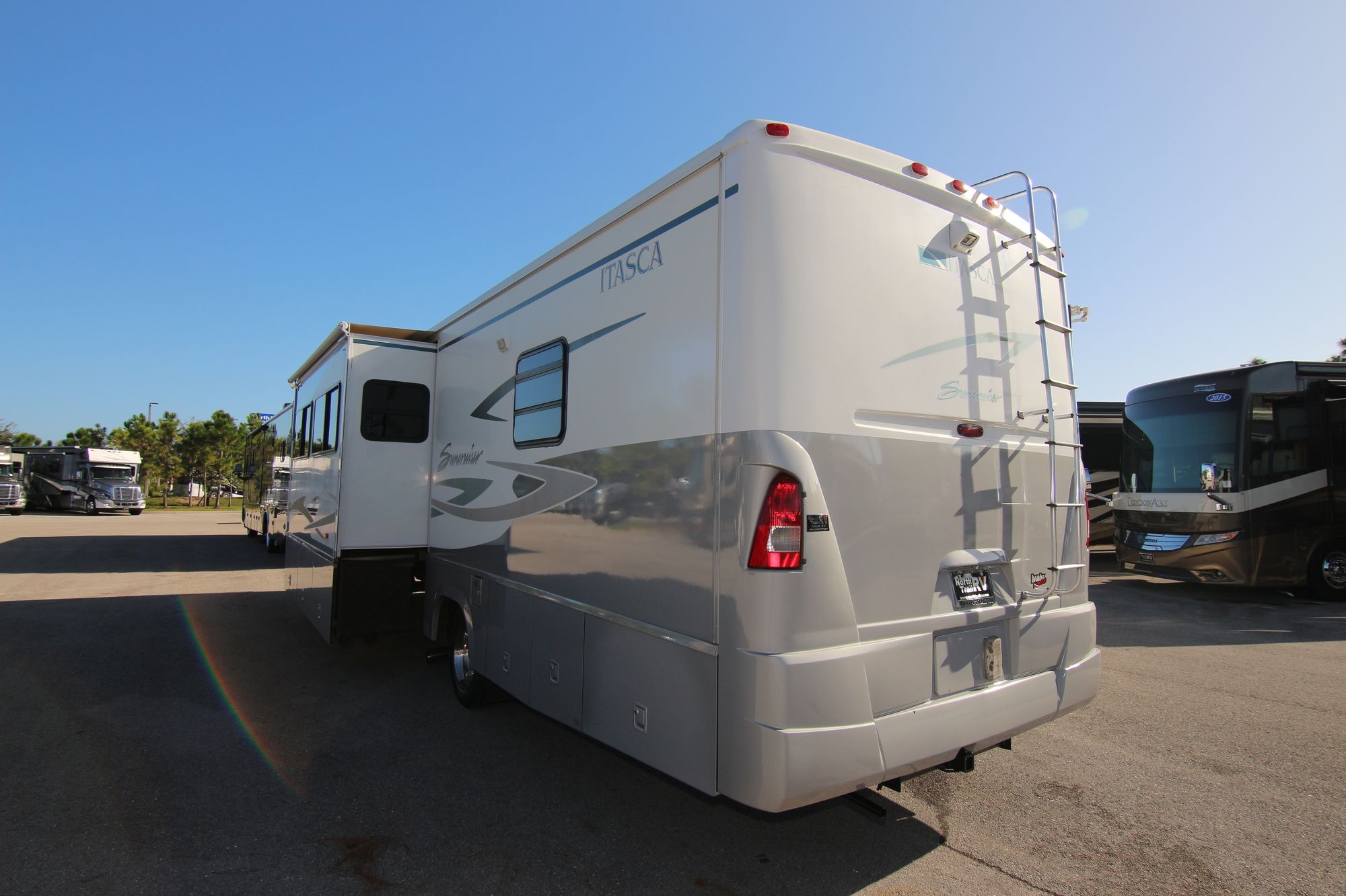 Used 2003 Itasca Suncruiser 33V Class A  For Sale