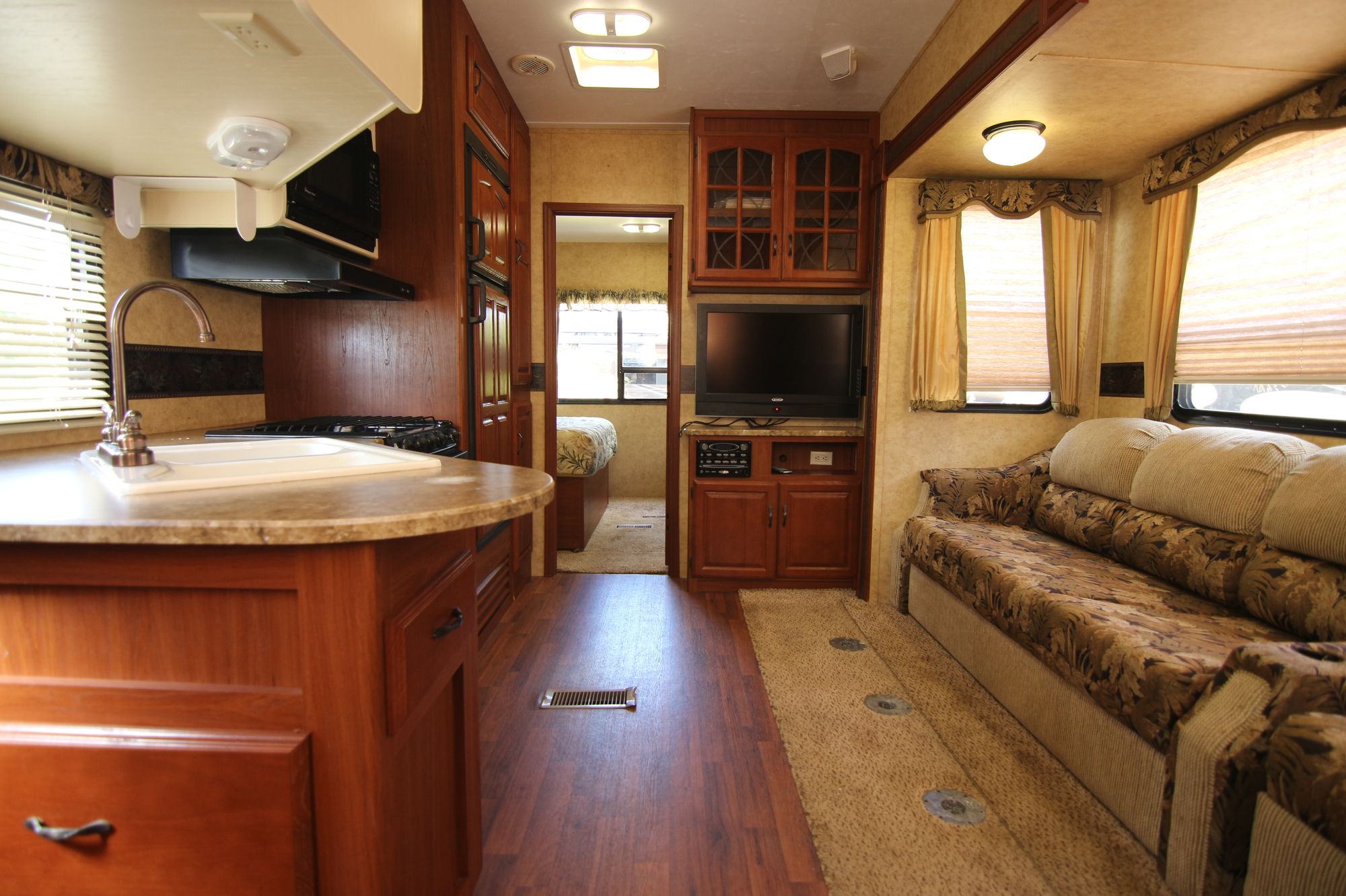 Used 2011 Keystone Outback 329BH Fifth Wheel  For Sale