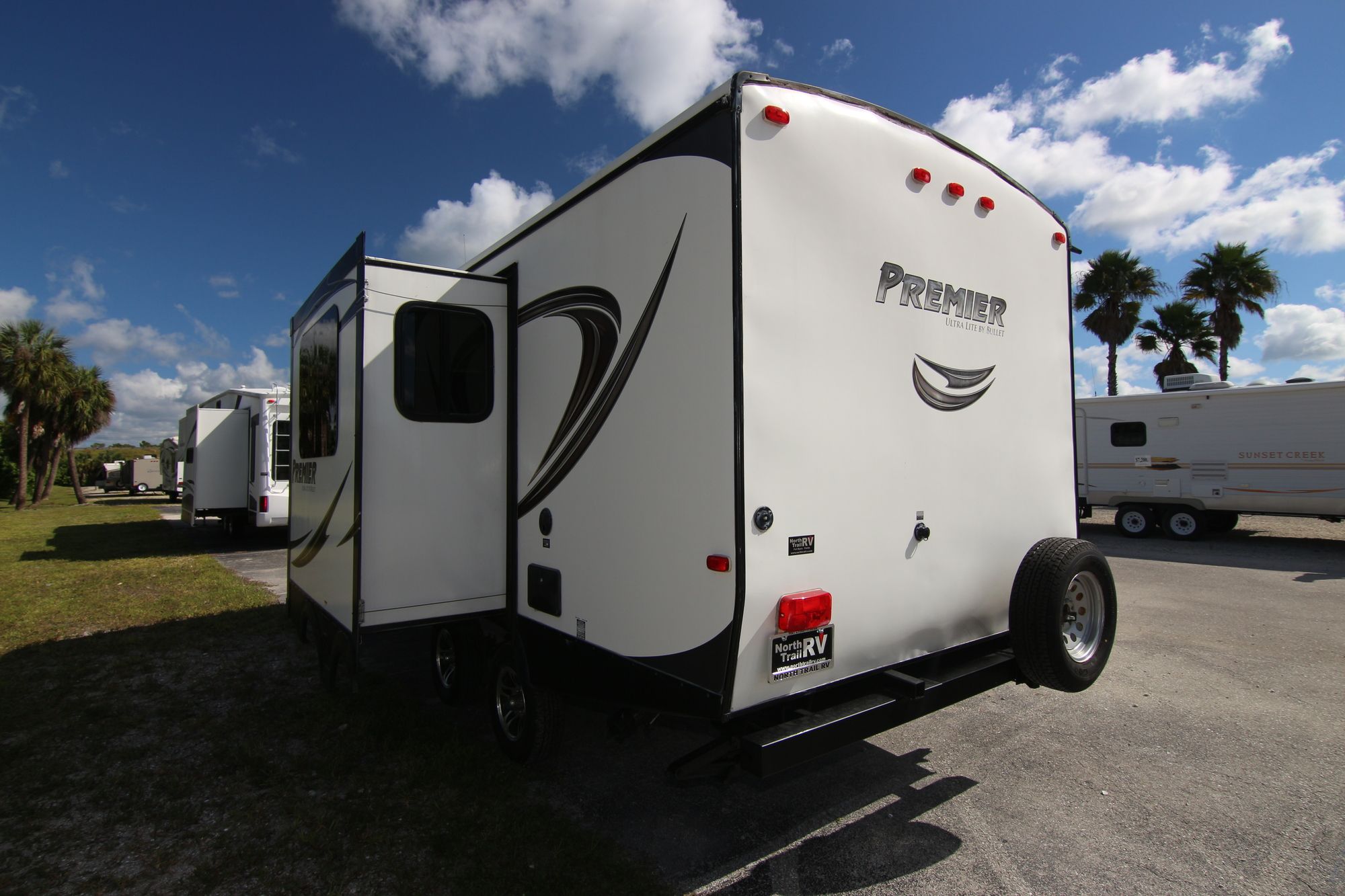 Used 2014 Keystone Bullet Premier 22RB Travel Trailer  For Sale