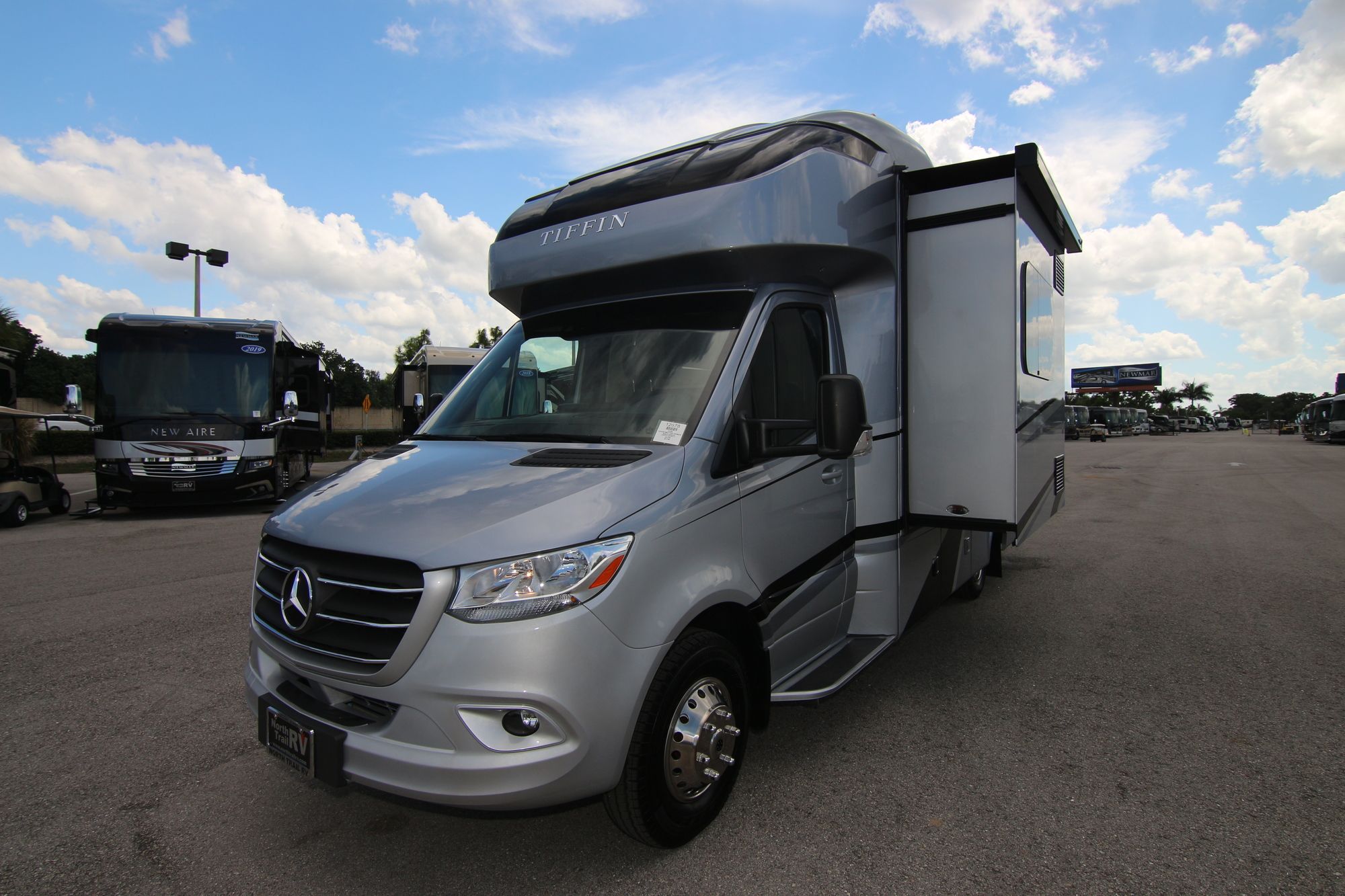 New 2020 Tiffin Motor Homes Wayfarer 24TW Class C  For Sale