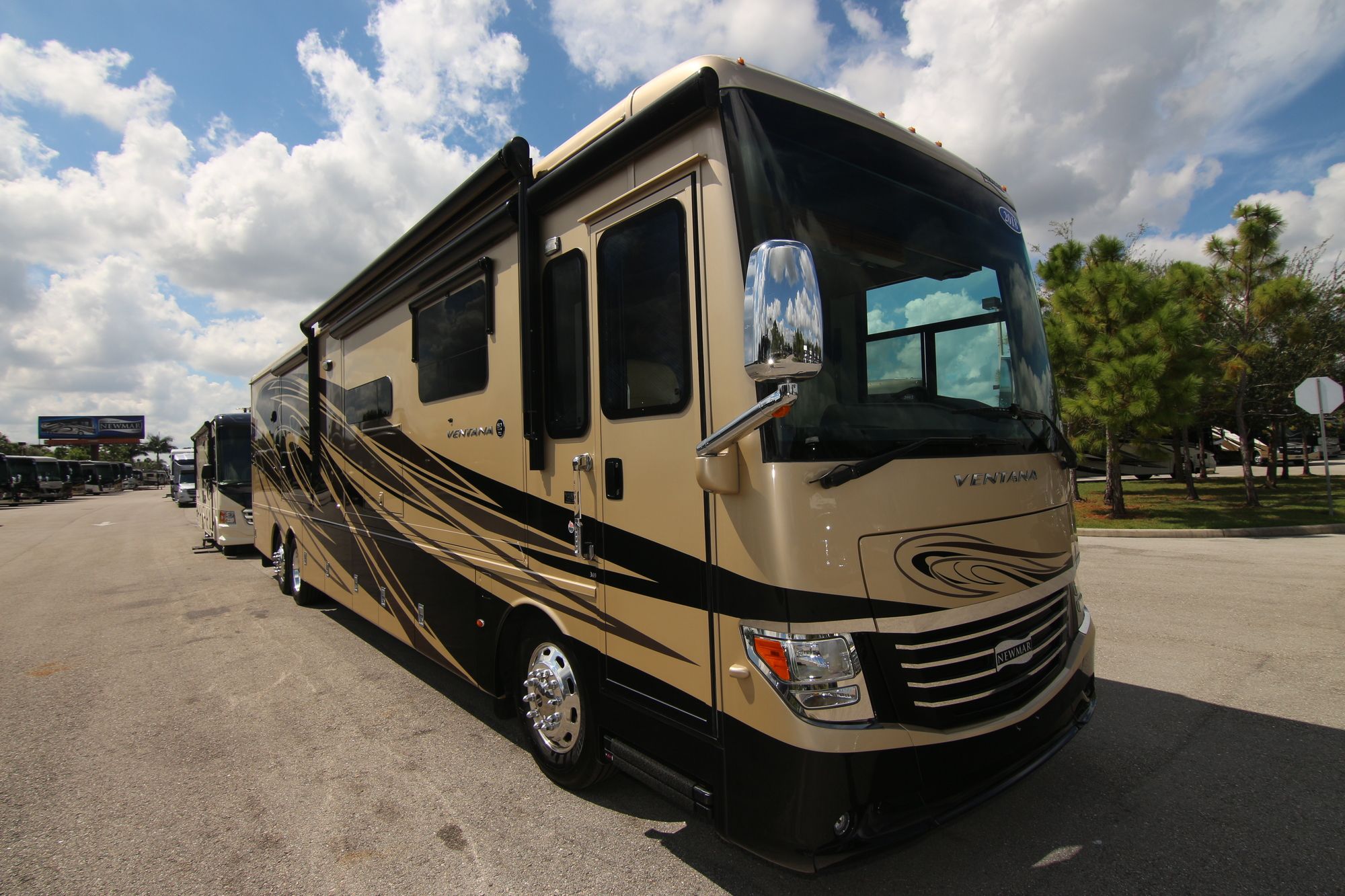 Used 2018 Newmar Ventana 4369 Class A  For Sale