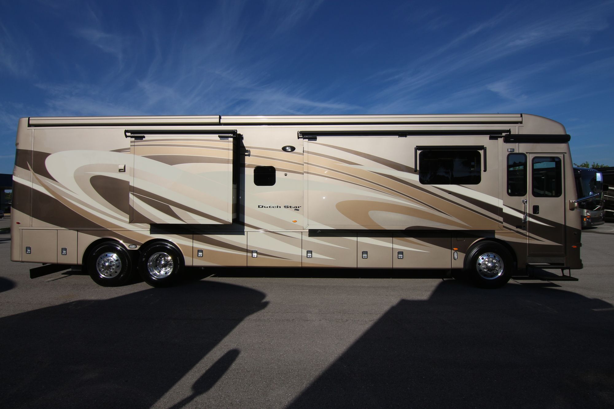 Used 2019 Newmar Dutch Star 4369 Class A  For Sale