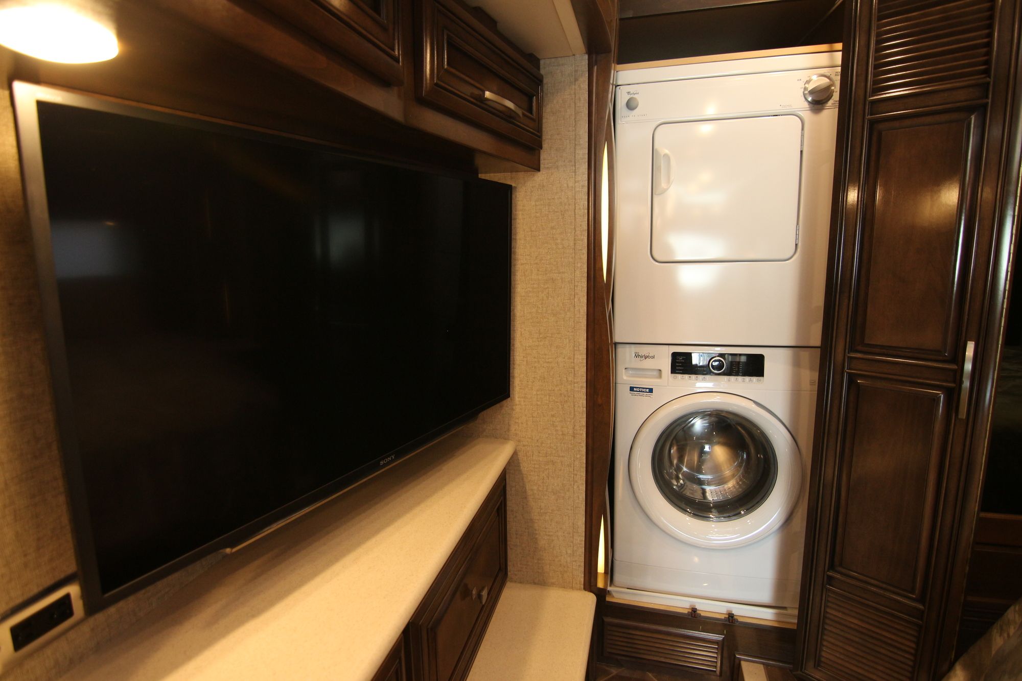 Used 2018 Newmar New Aire 3343 Class A  For Sale