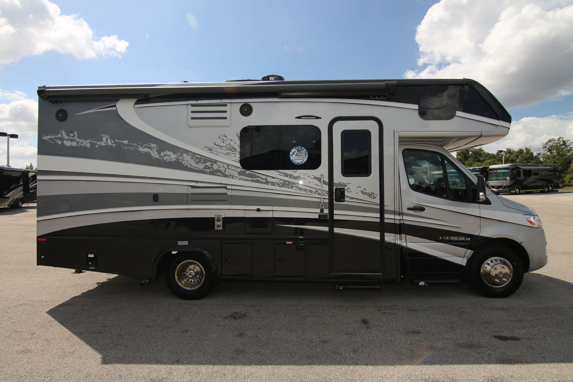 New 2020 Dynamax Isata 3 24FW Class C  For Sale