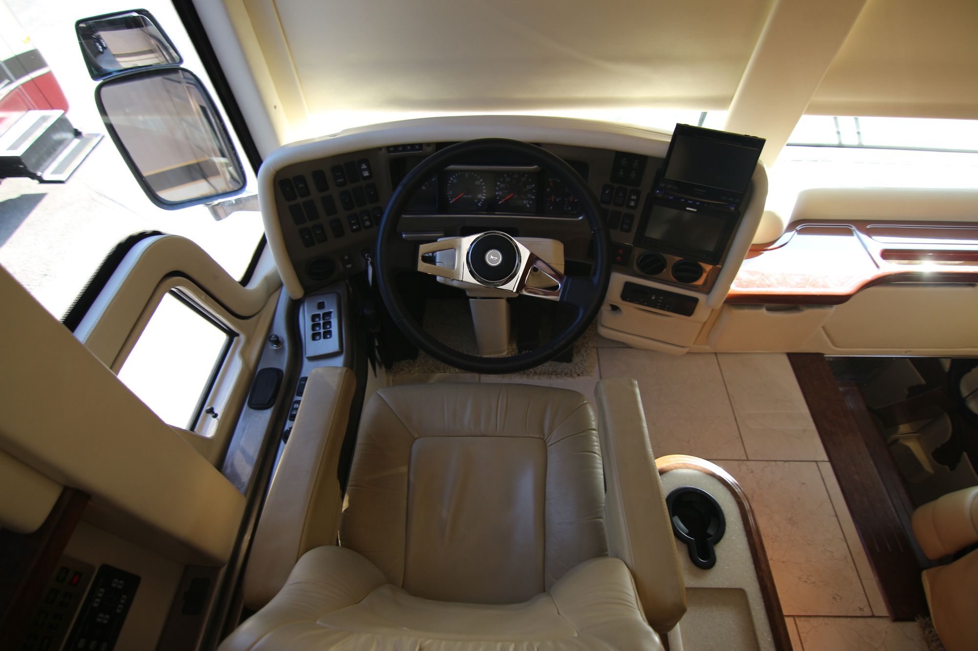 Used 2008 Prevost Parliament XL240 Class A  For Sale