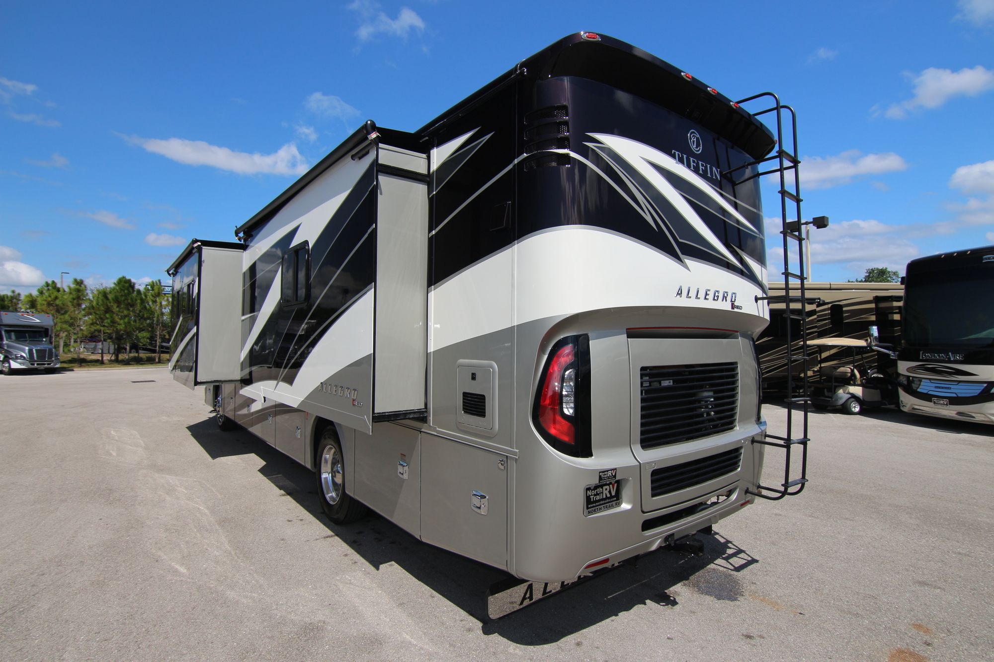 New 2020 Tiffin Motor Homes Allegro Red 37PA Class A  For Sale