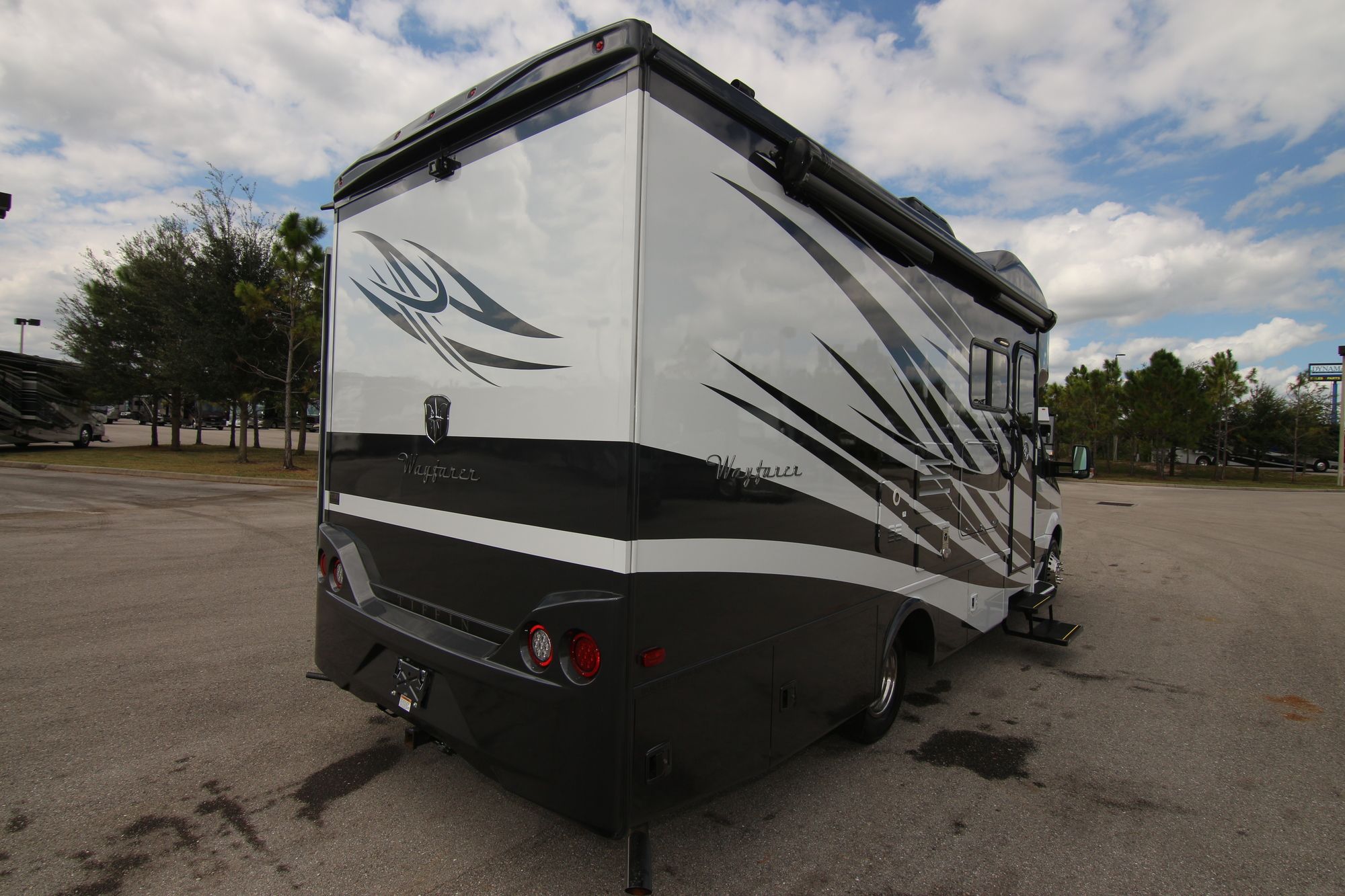 Used 2018 Tiffin Motor Homes Wayfarer 24FW Class C  For Sale