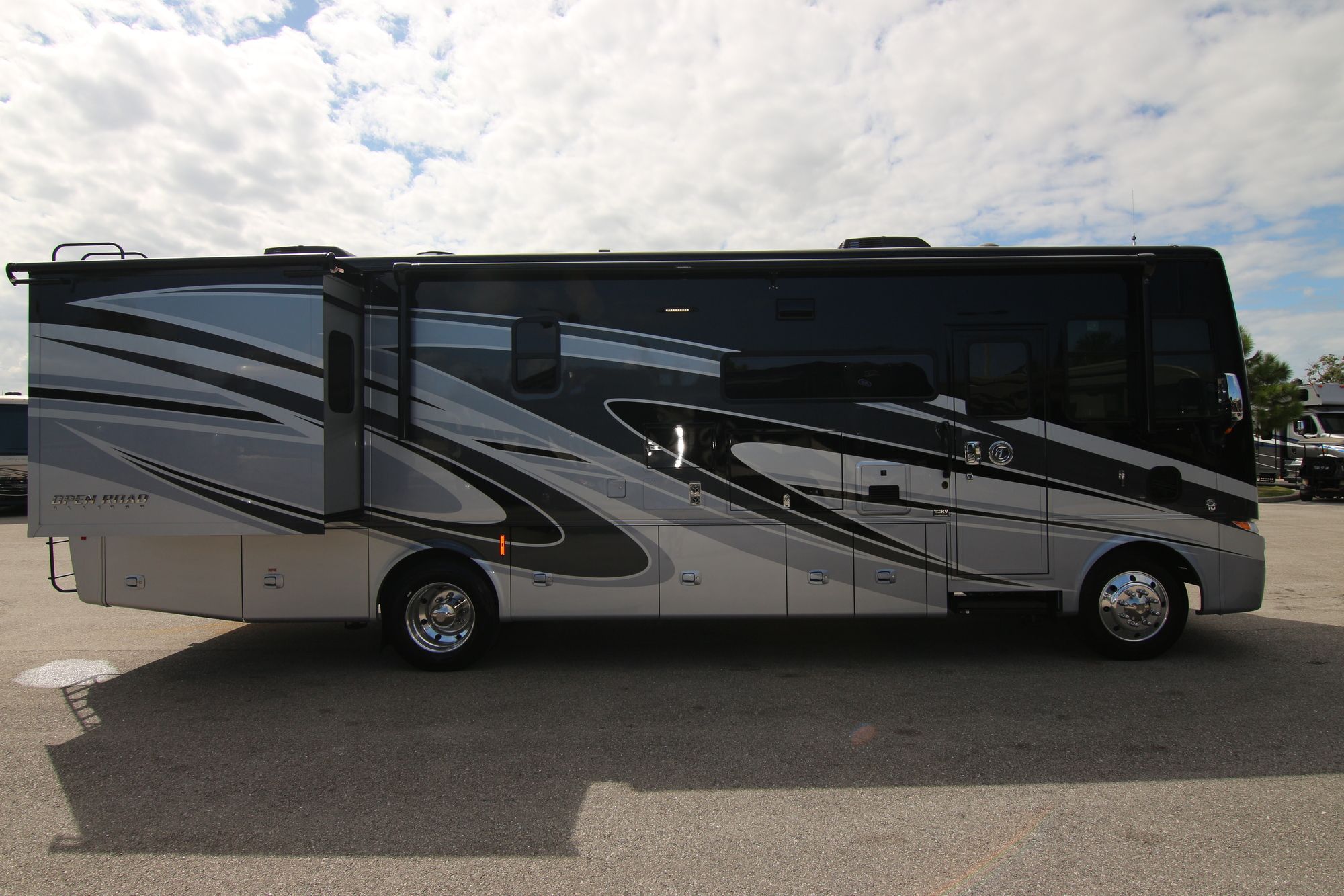 New 2020 Tiffin Motor Homes Allegro 32SA Class A  For Sale