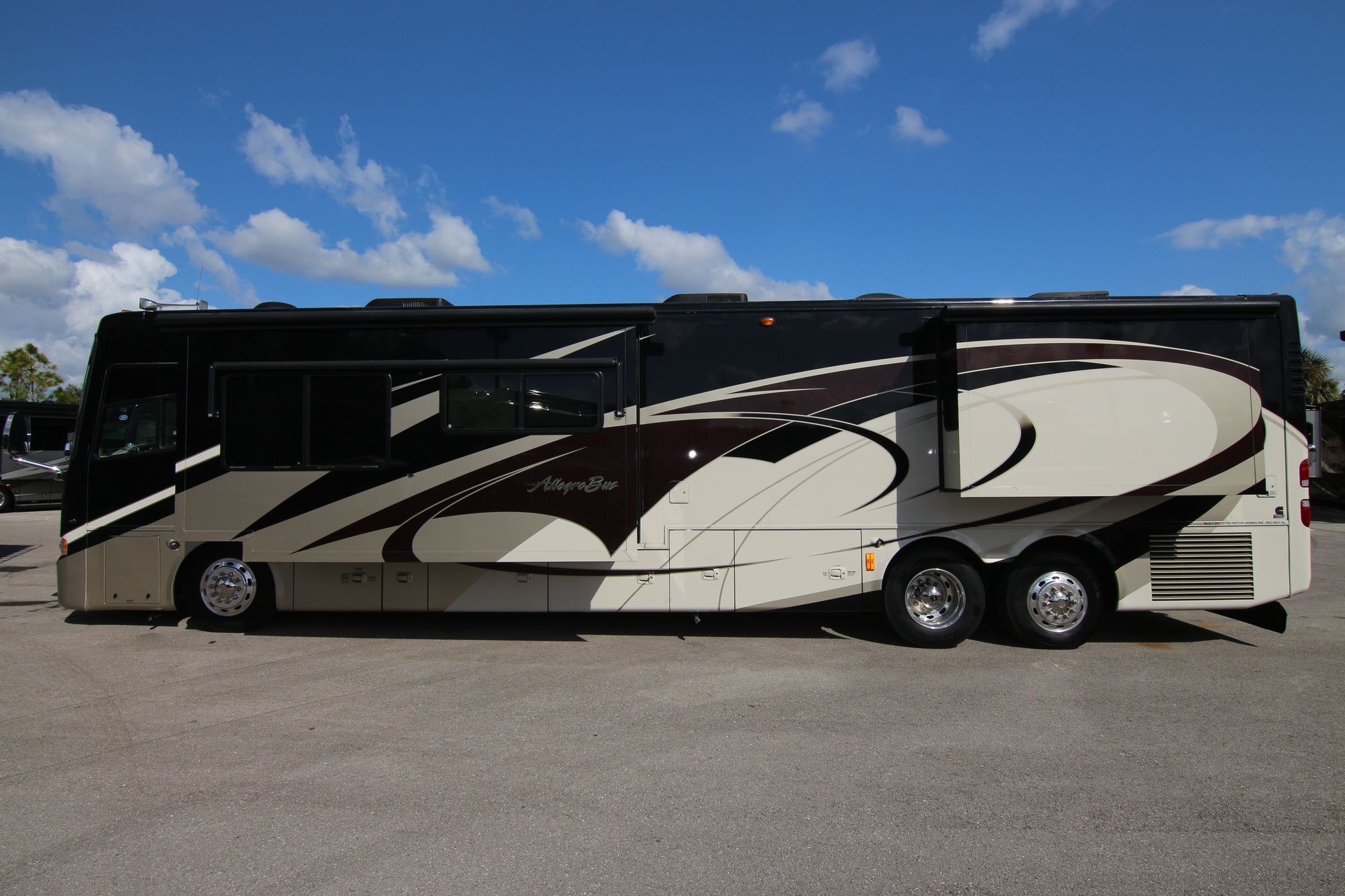 Used 2008 Tiffin Motor Homes Allegro Bus 42QRP Class A  For Sale