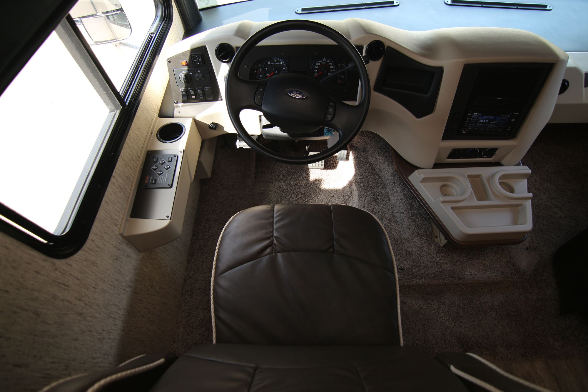 Used 2019 Newmar Bay Star Sport 2702 Class A  For Sale