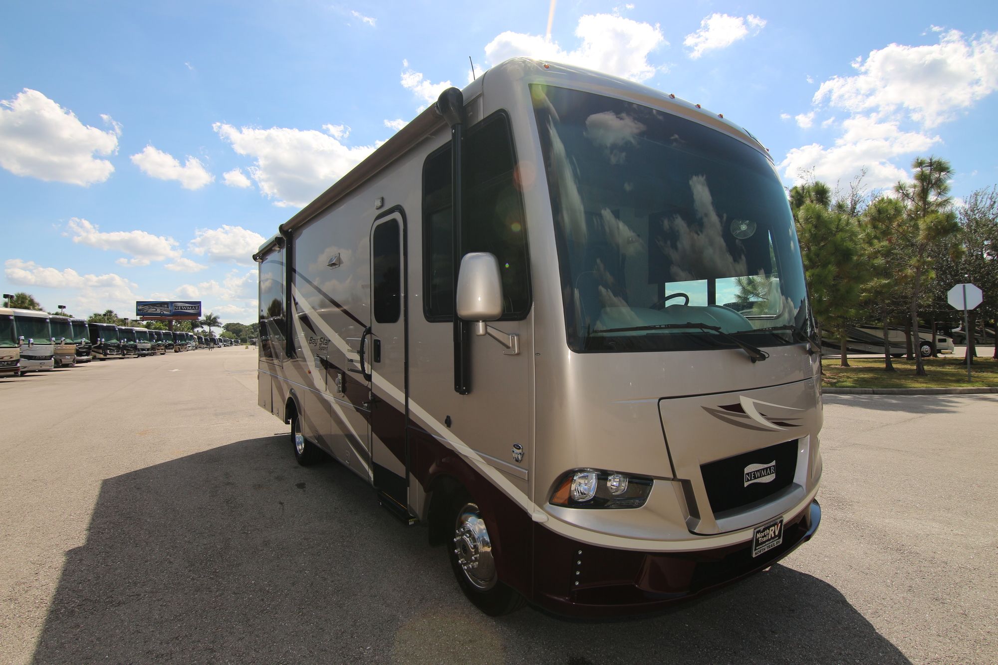 Used 2019 Newmar Bay Star Sport 2702 Class A  For Sale