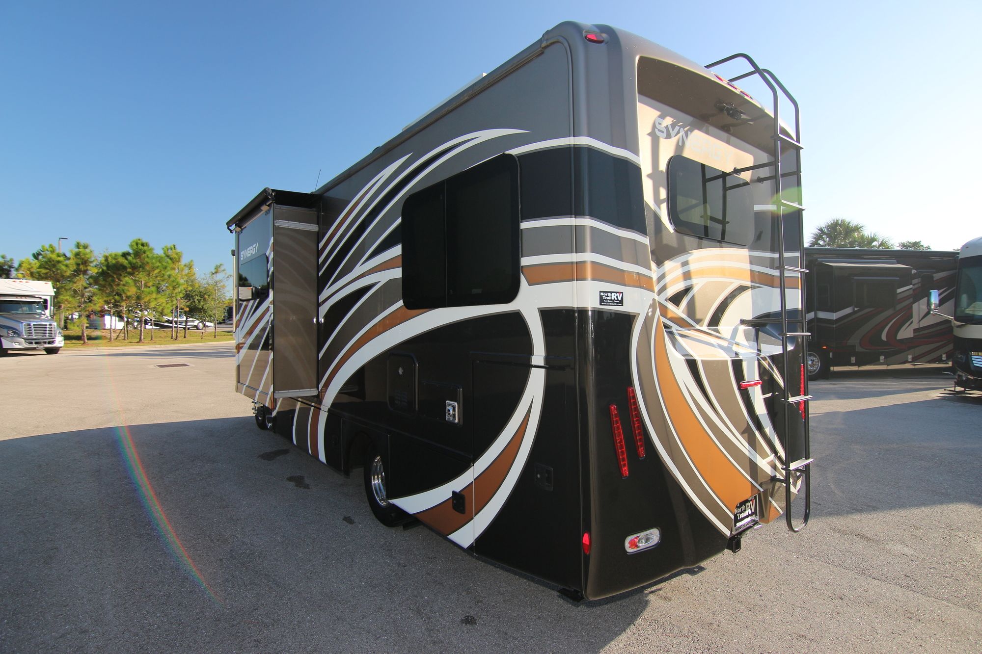 Used 2018 Thor Synergy 24TT Class C  For Sale