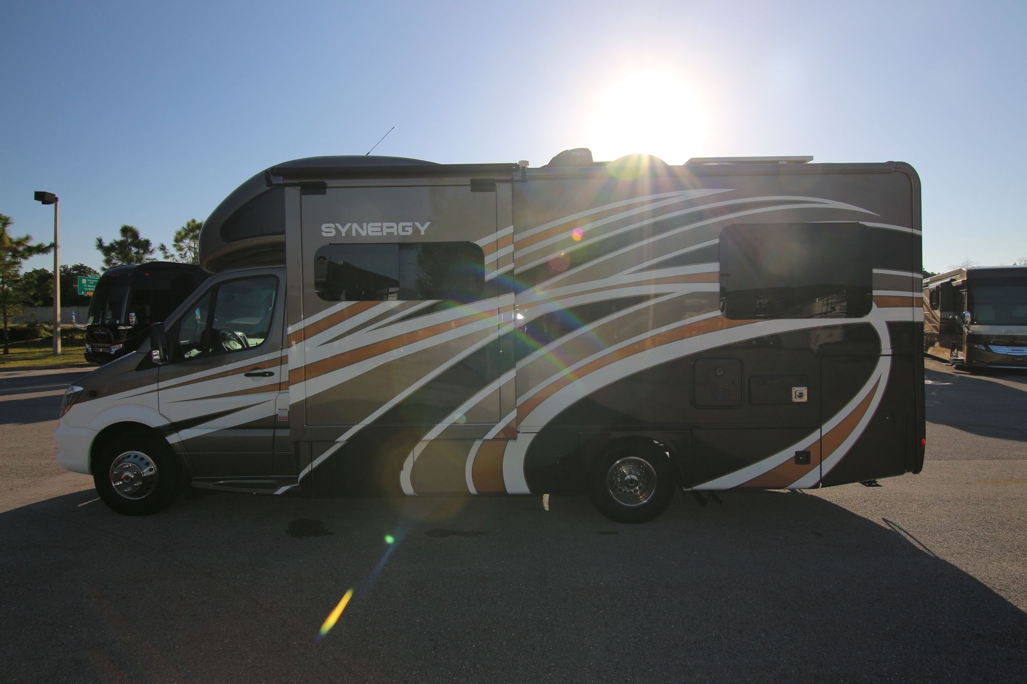 Used 2018 Thor Synergy 24TT Class C  For Sale