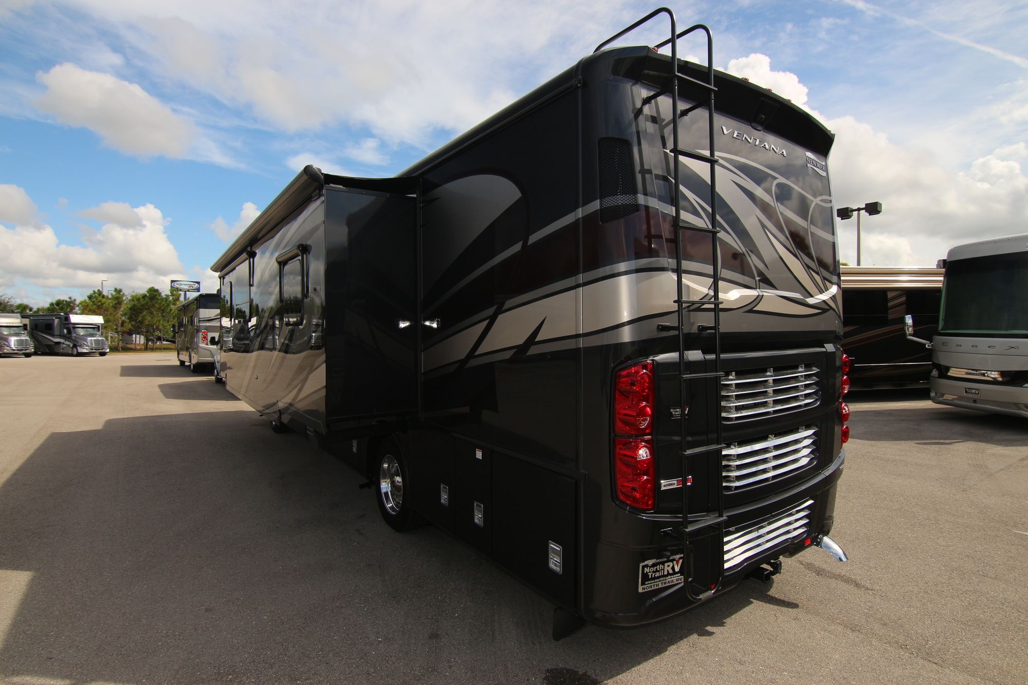 Used 2018 Newmar Ventana 3709 Class A  For Sale