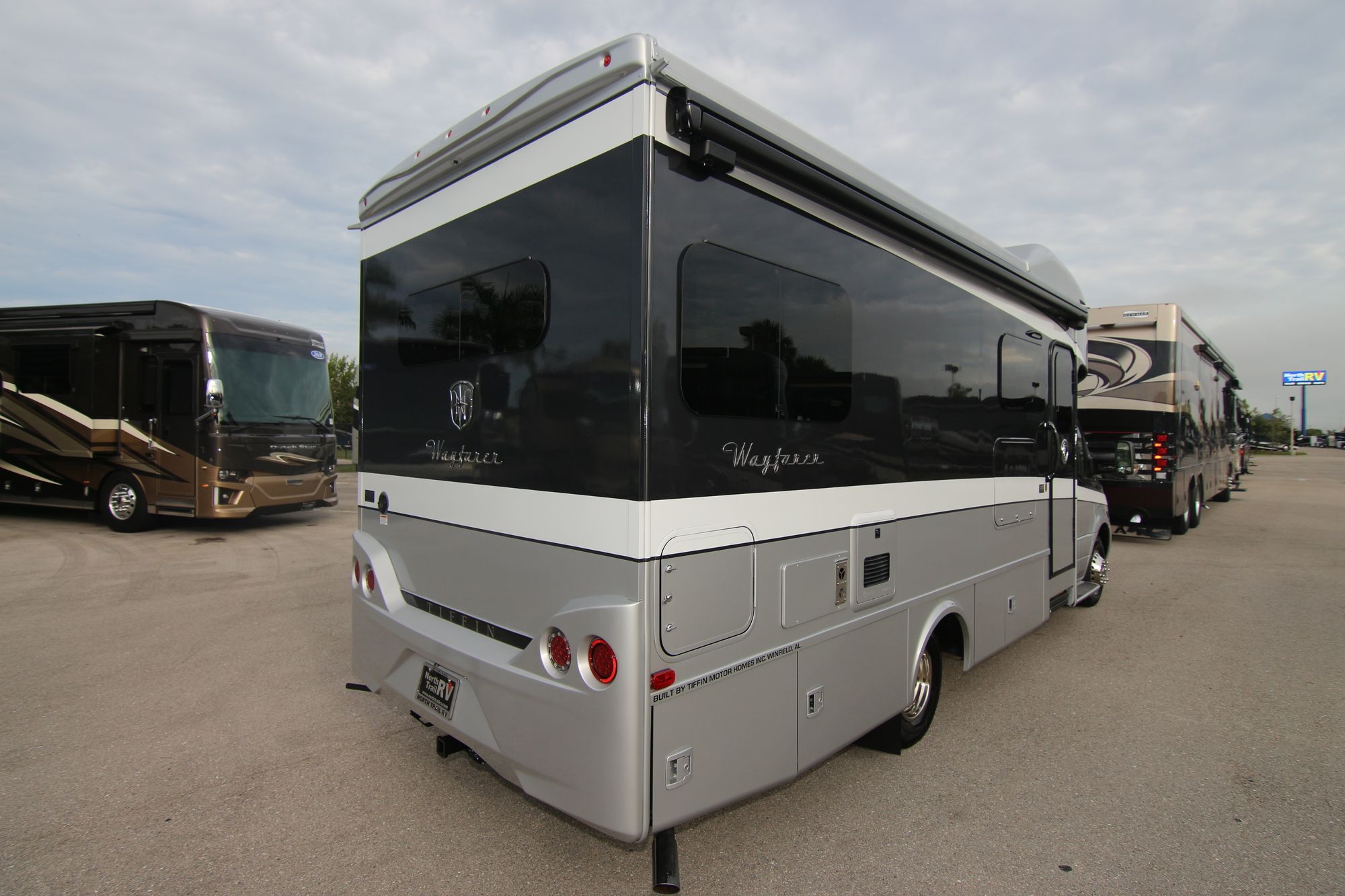 New 2020 Tiffin Motor Homes Wayfarer 24TW Class C  For Sale