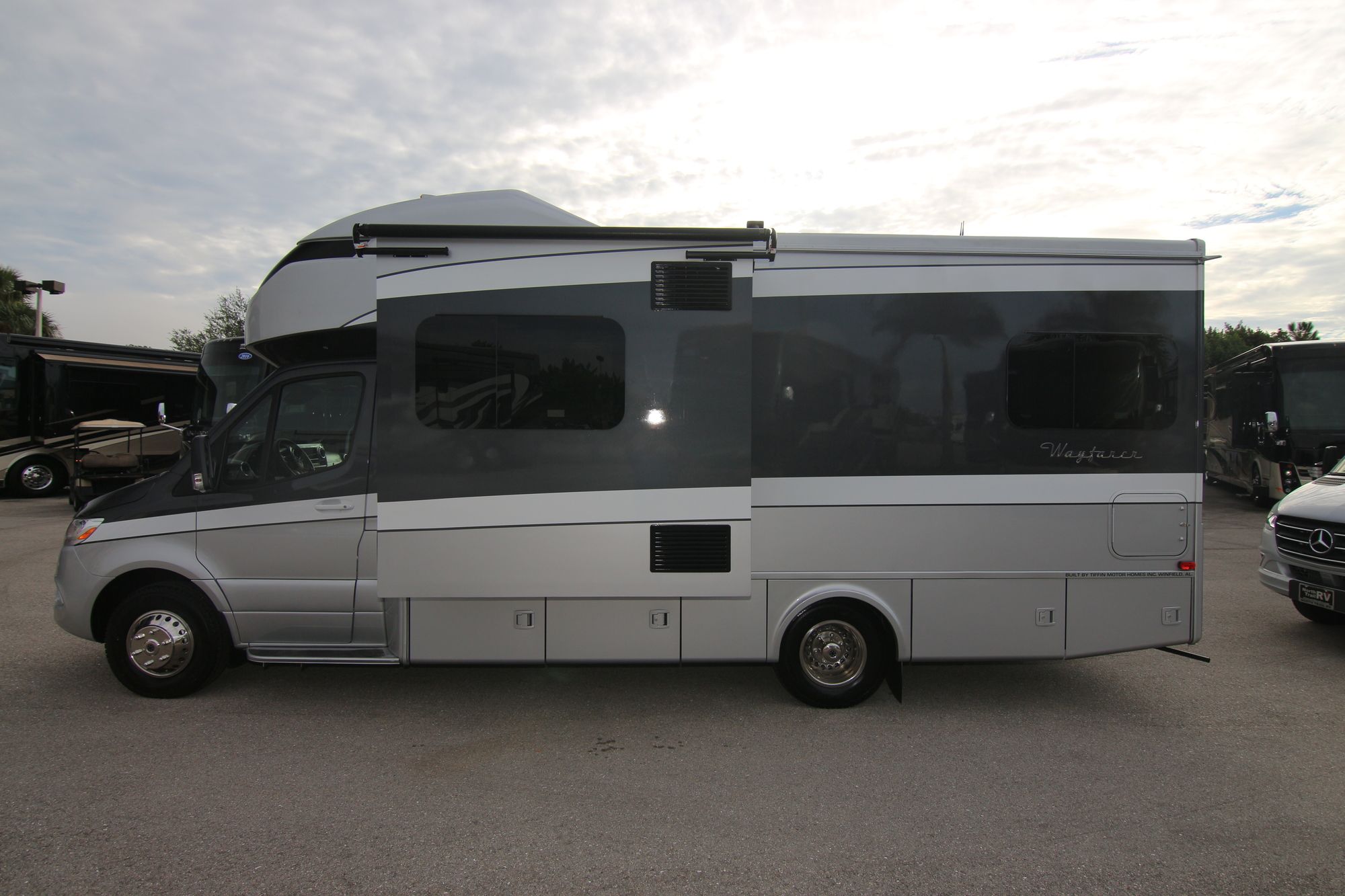 New 2020 Tiffin Motor Homes Wayfarer 24TW Class C  For Sale