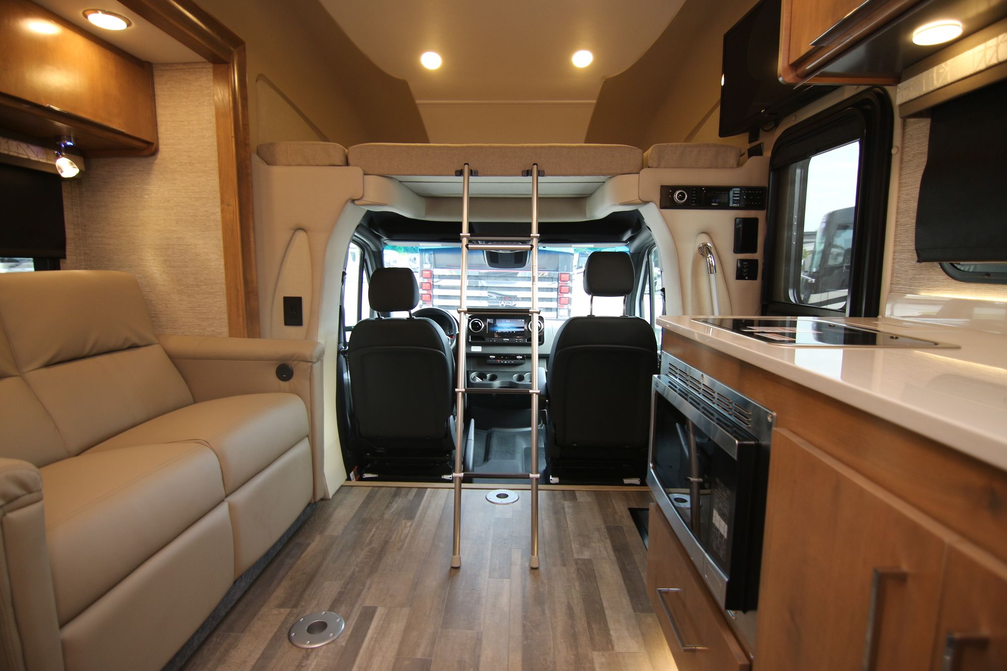 New 2020 Tiffin Motor Homes Wayfarer 24TW Class C  For Sale