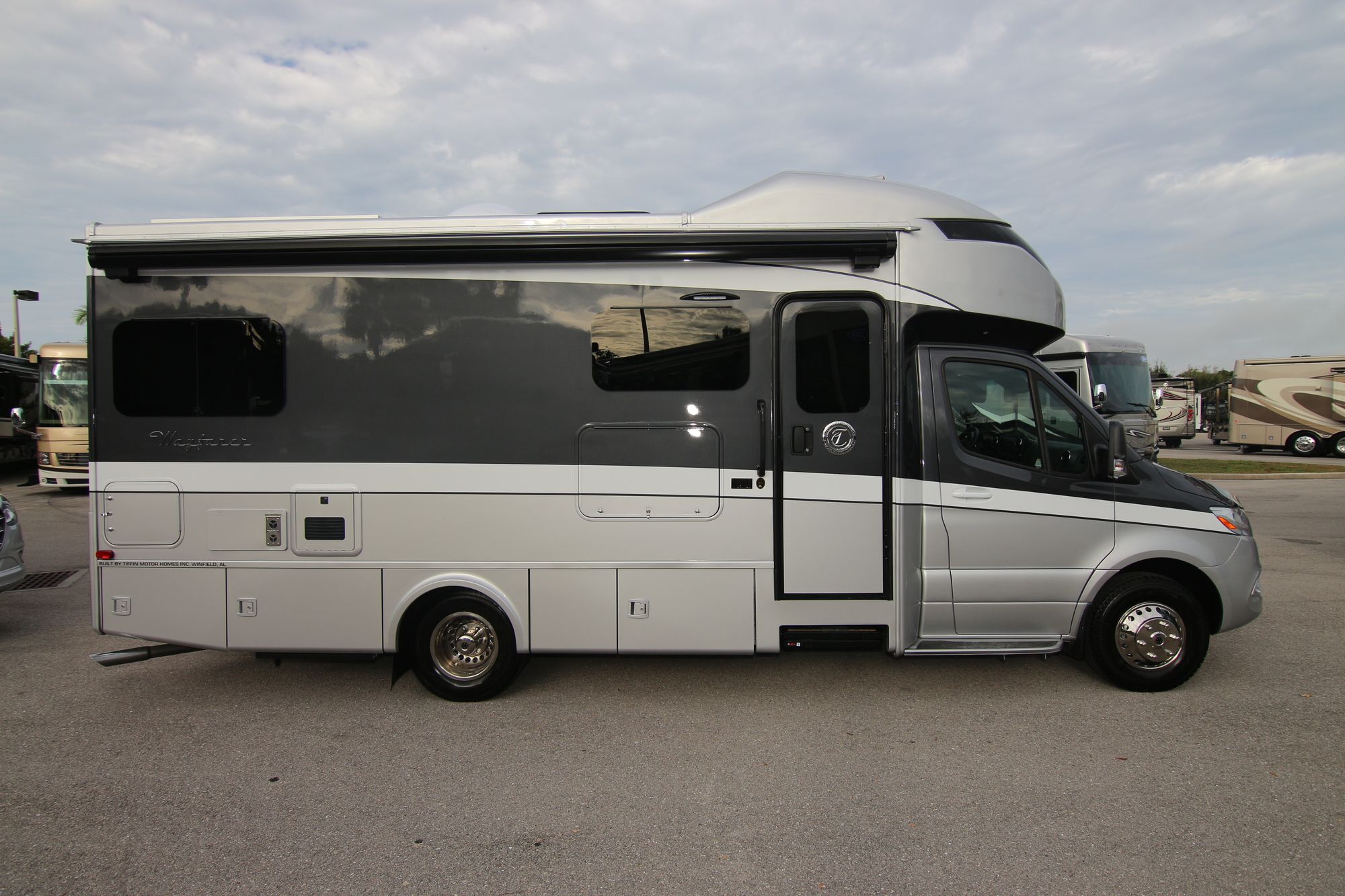 New 2020 Tiffin Motor Homes Wayfarer 24TW Class C  For Sale