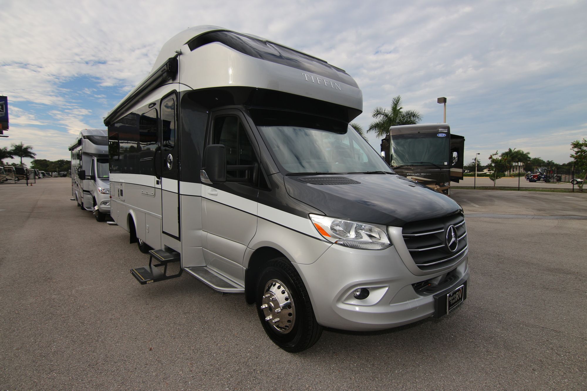 New 2020 Tiffin Motor Homes Wayfarer 24TW Class C  For Sale