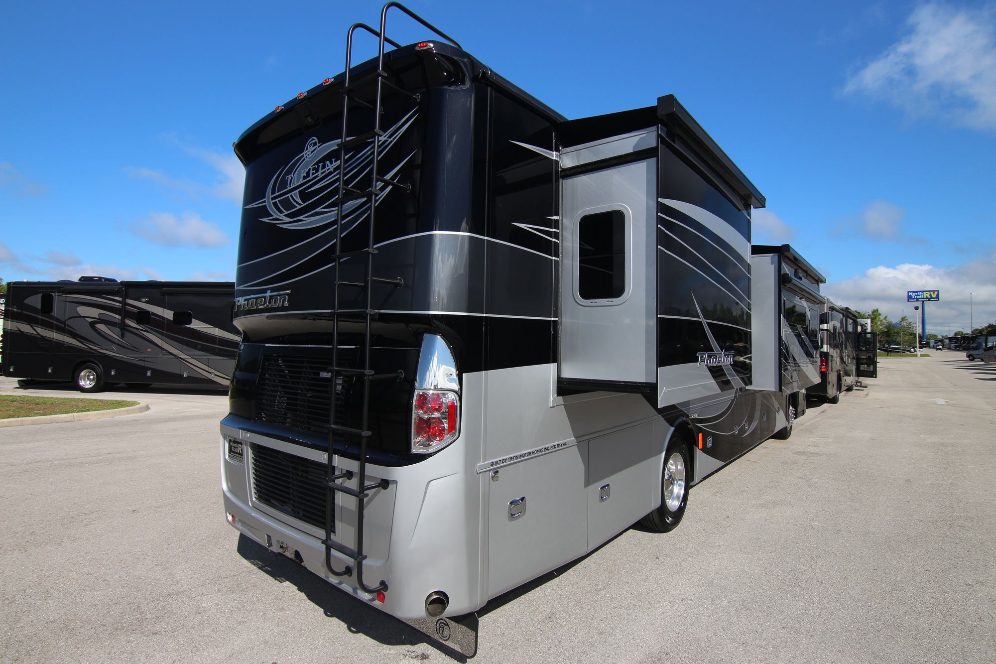 New 2019 Tiffin Motor Homes Phaeton 40QKH Class A  For Sale