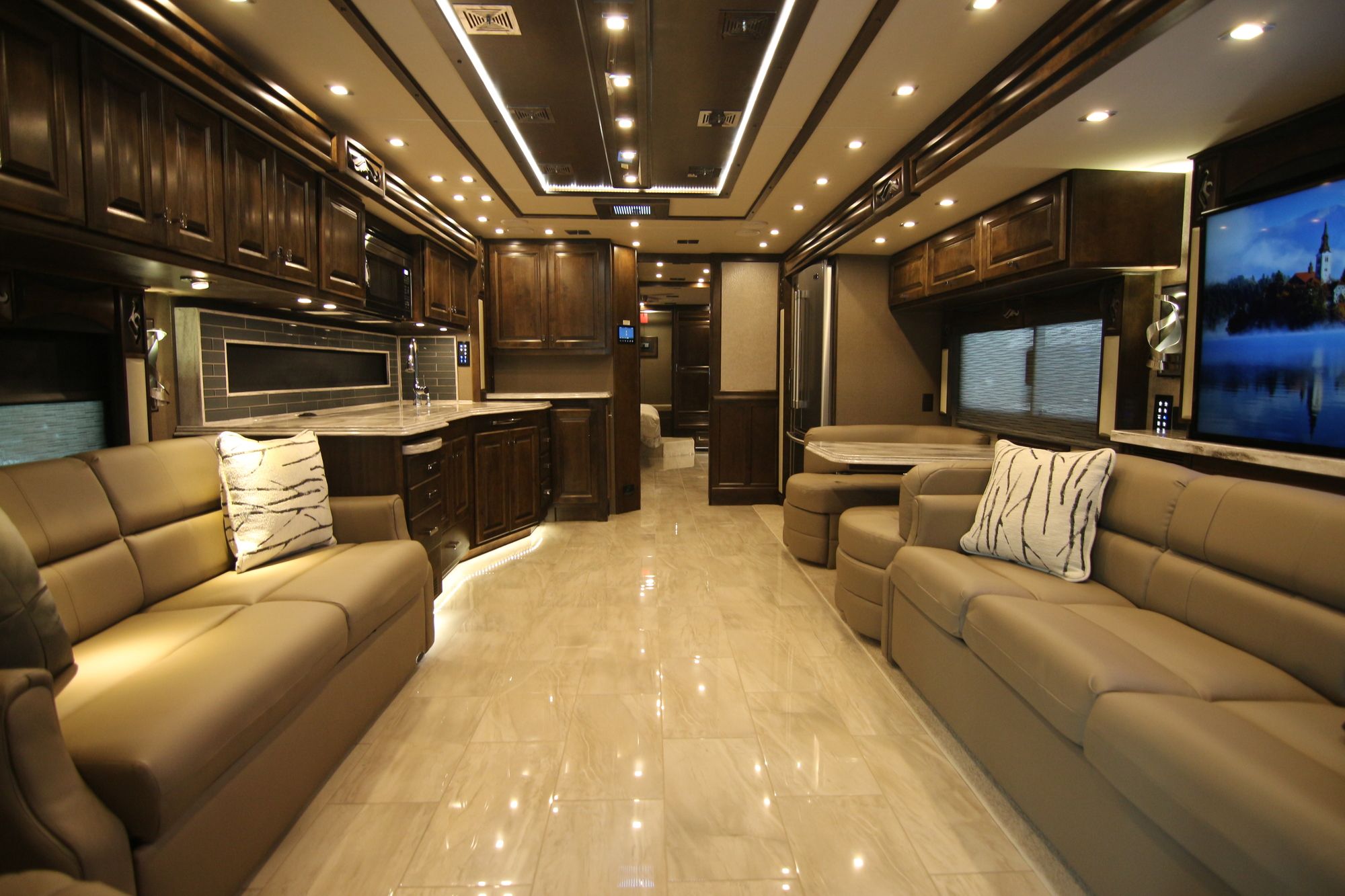 New 2019 Tiffin Motor Homes Phaeton 40QKH Class A  For Sale