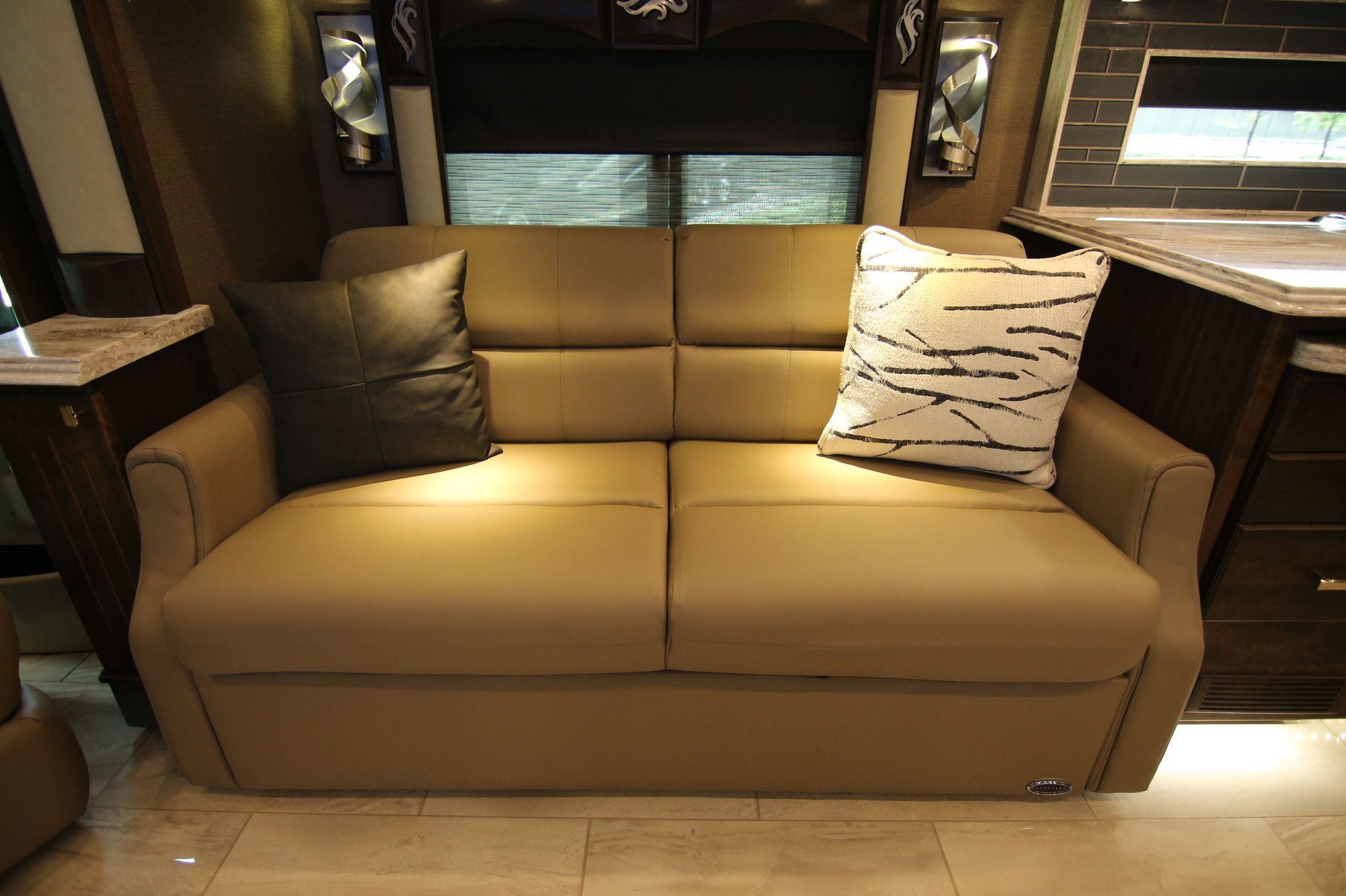 New 2019 Tiffin Motor Homes Phaeton 40QKH Class A  For Sale
