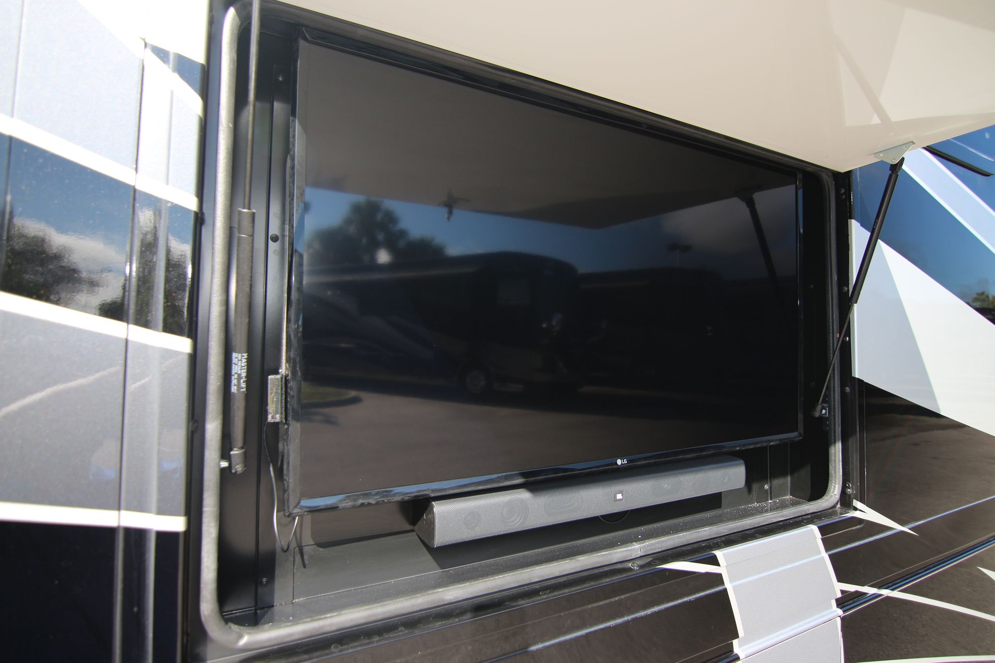 New 2019 Tiffin Motor Homes Phaeton 40QKH Class A  For Sale