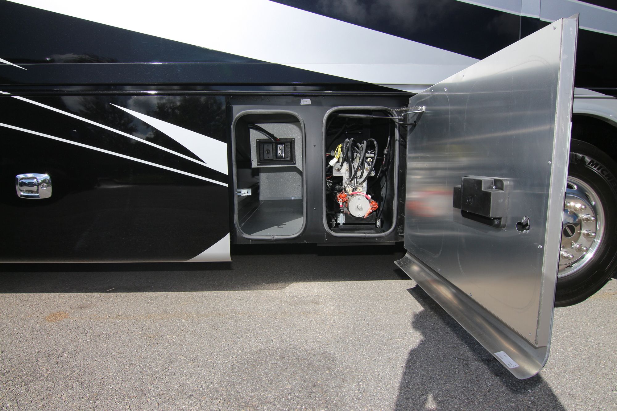 New 2019 Tiffin Motor Homes Phaeton 40QKH Class A  For Sale