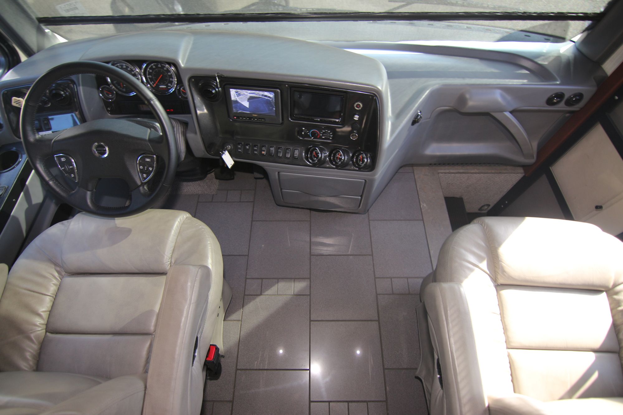 Used 2011 Newmar Mountain Aire 4344 Class A  For Sale