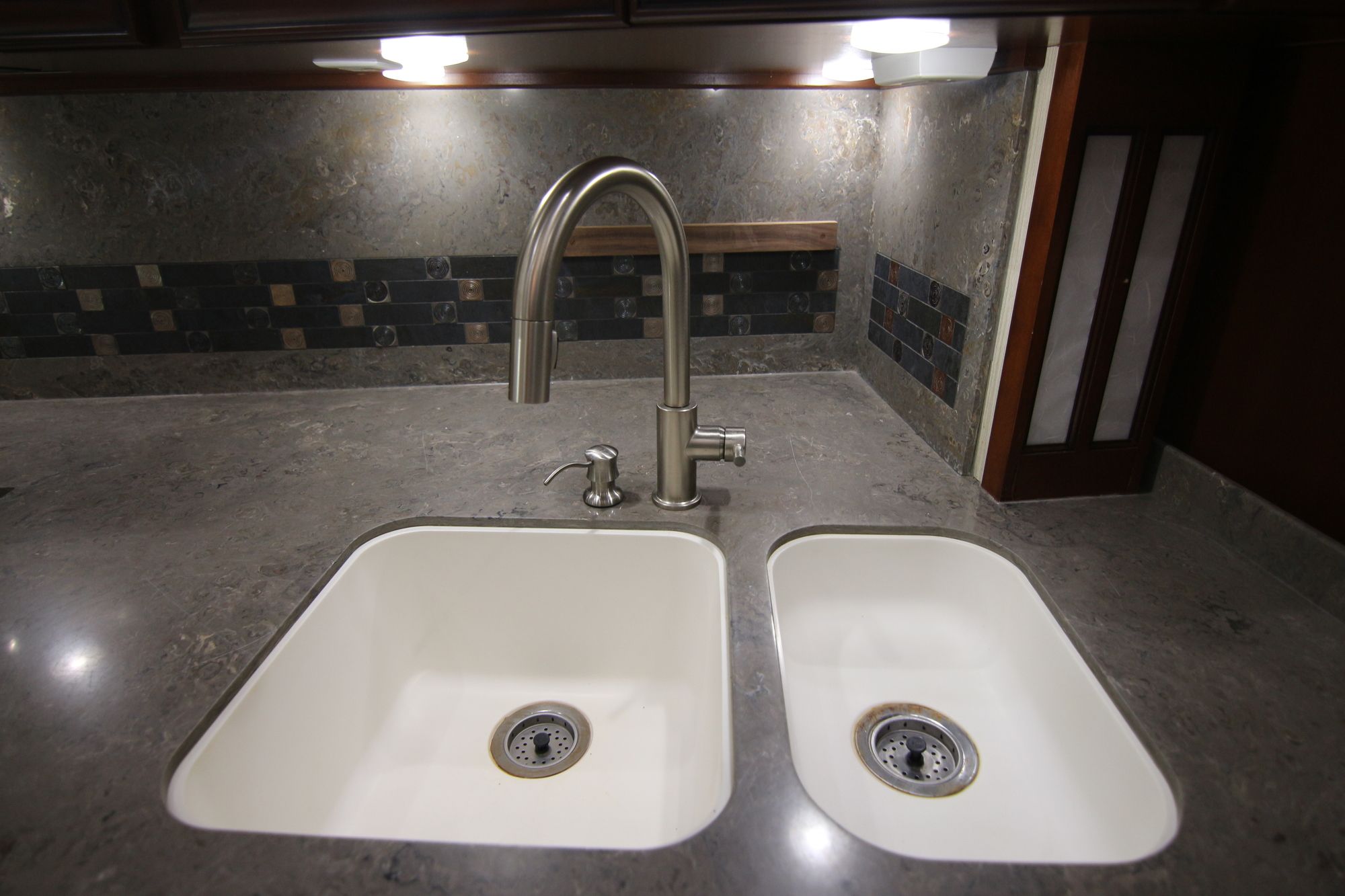 Used 2011 Newmar Mountain Aire 4344 Class A  For Sale